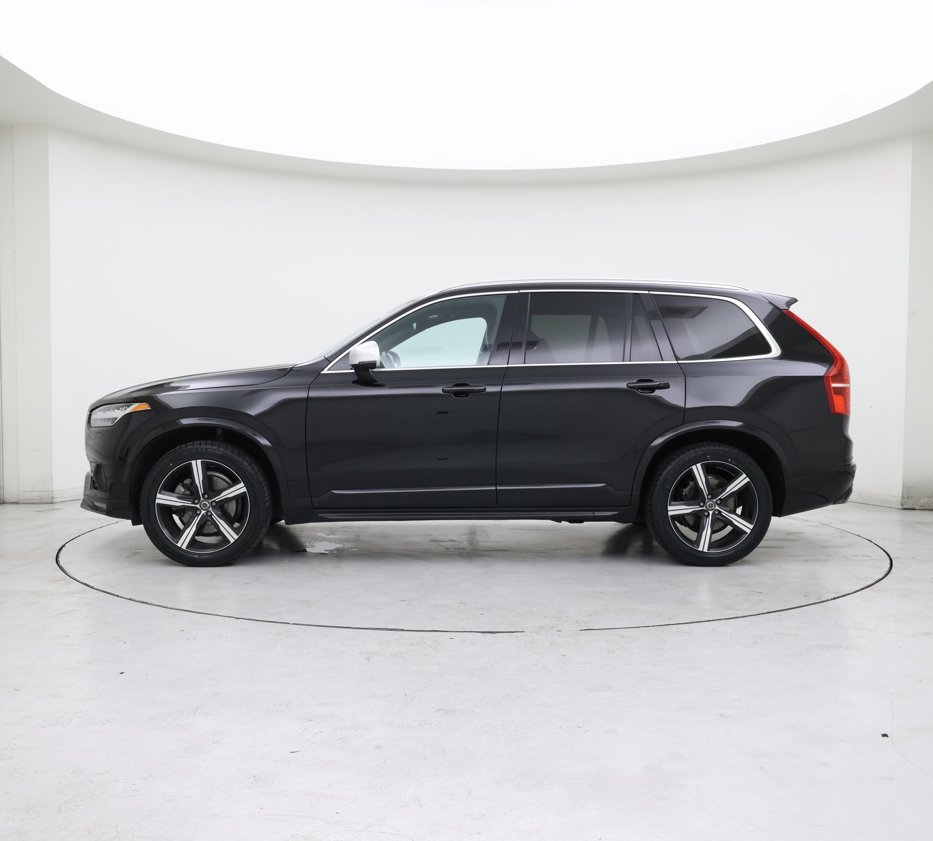 Thumbnail: 2016 Volvo XC90 - 3