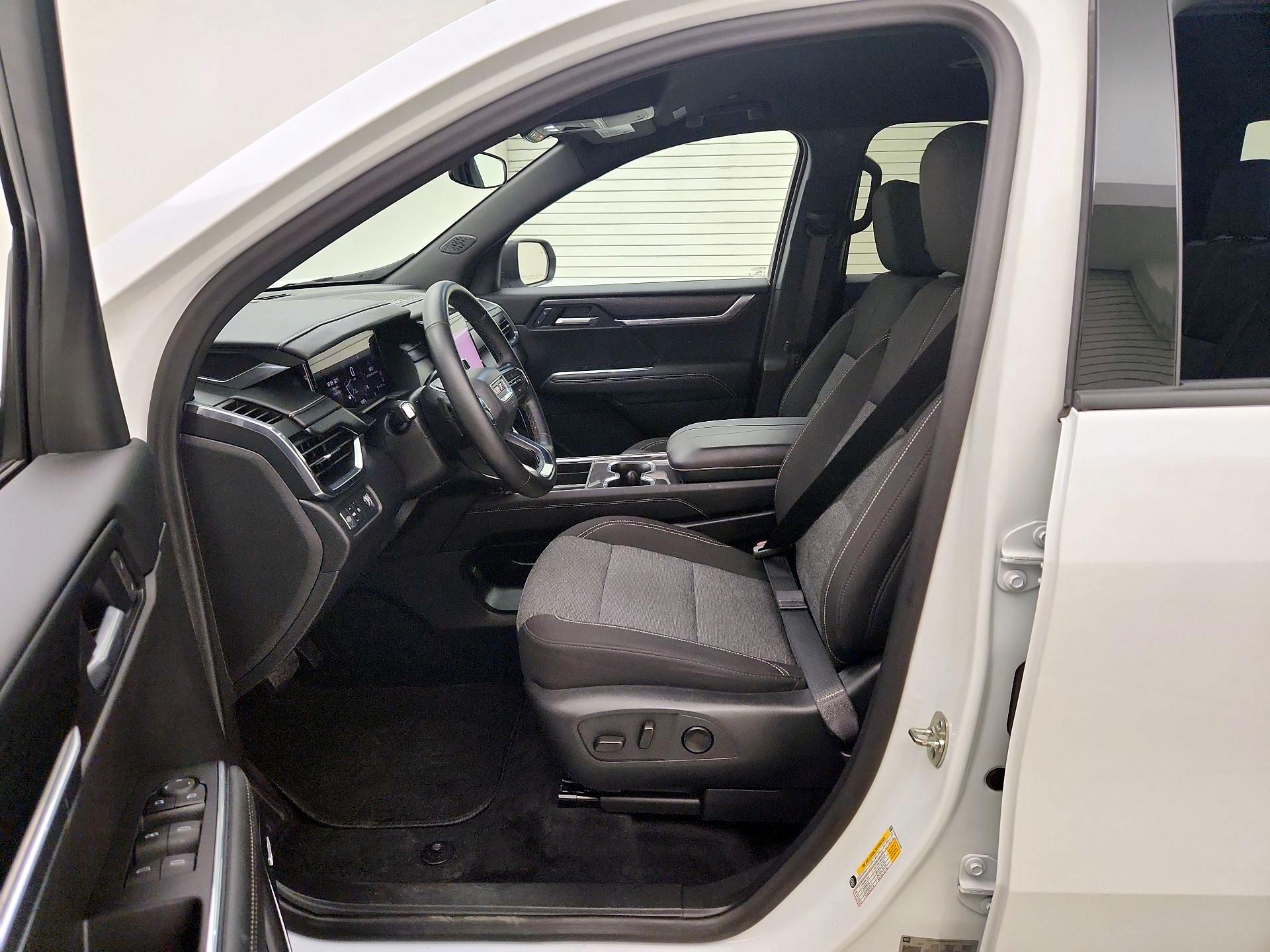 Thumbnail: 2025 GMC Acadia - 11