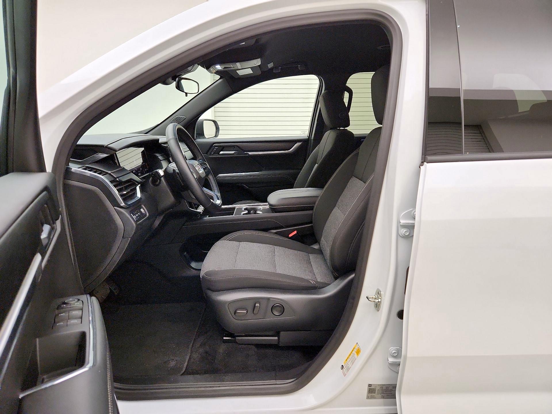 Thumbnail: 2025 GMC Acadia - 11