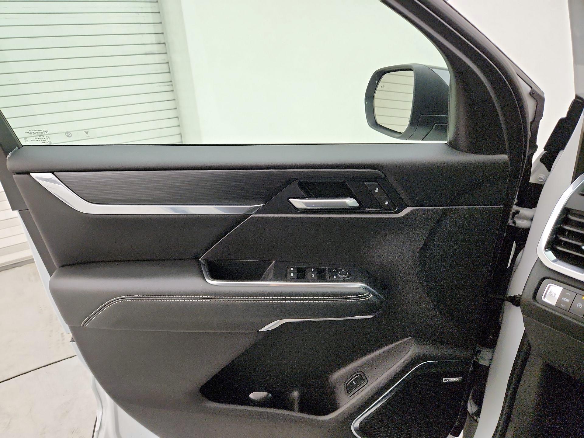 Thumbnail: 2025 GMC Acadia - 12