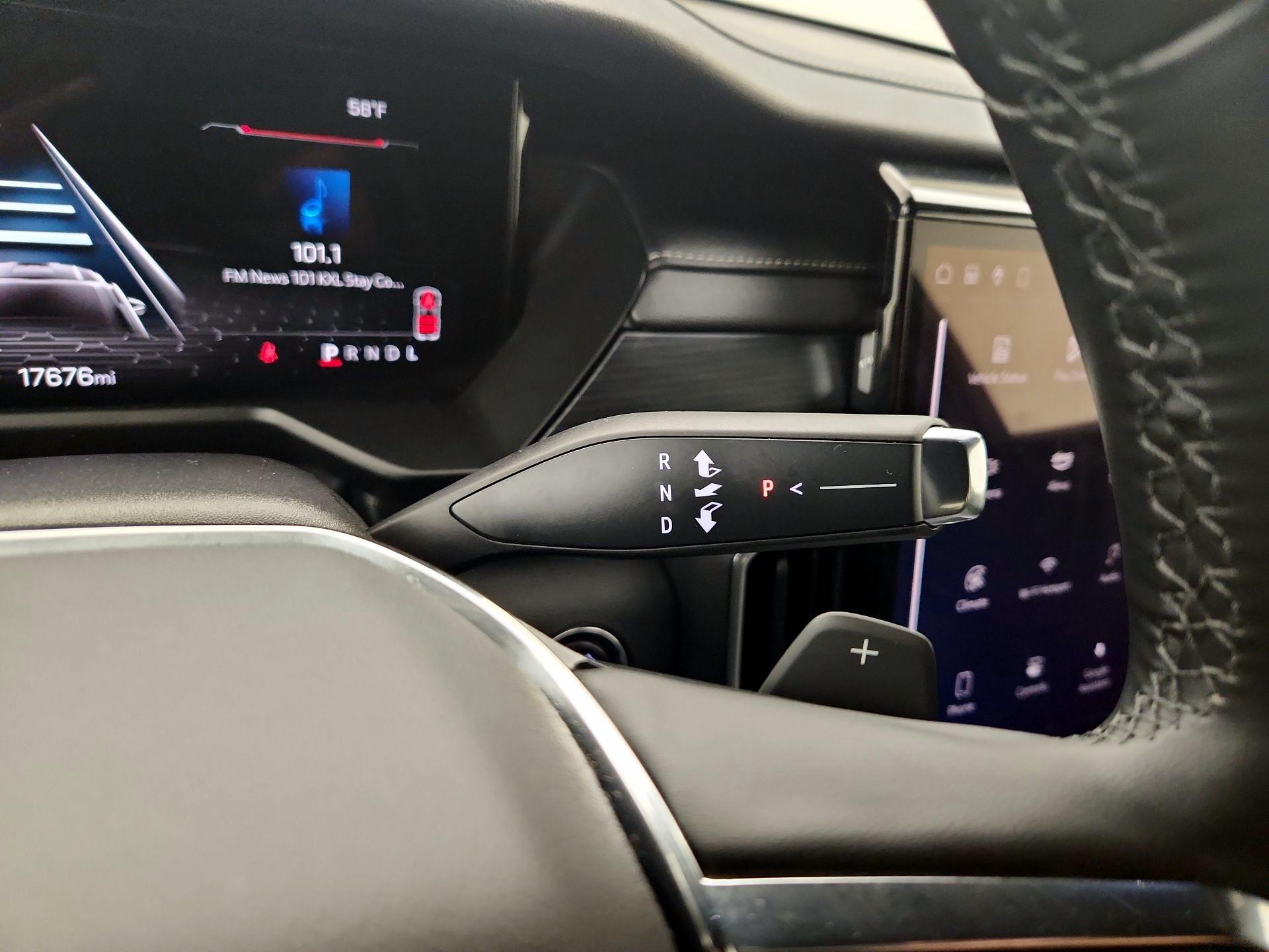 Thumbnail: 2025 GMC Acadia - 18