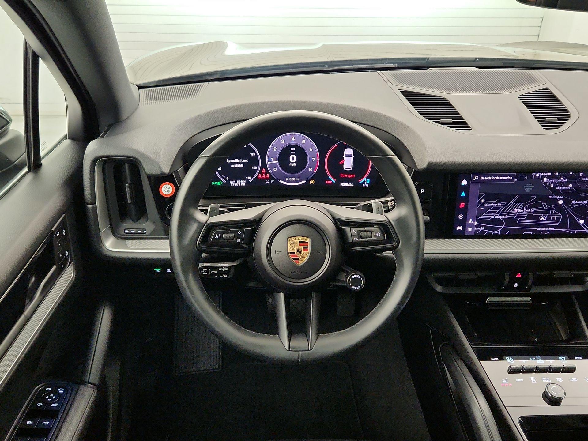 Thumbnail: 2024 Porsche Cayenne - 10