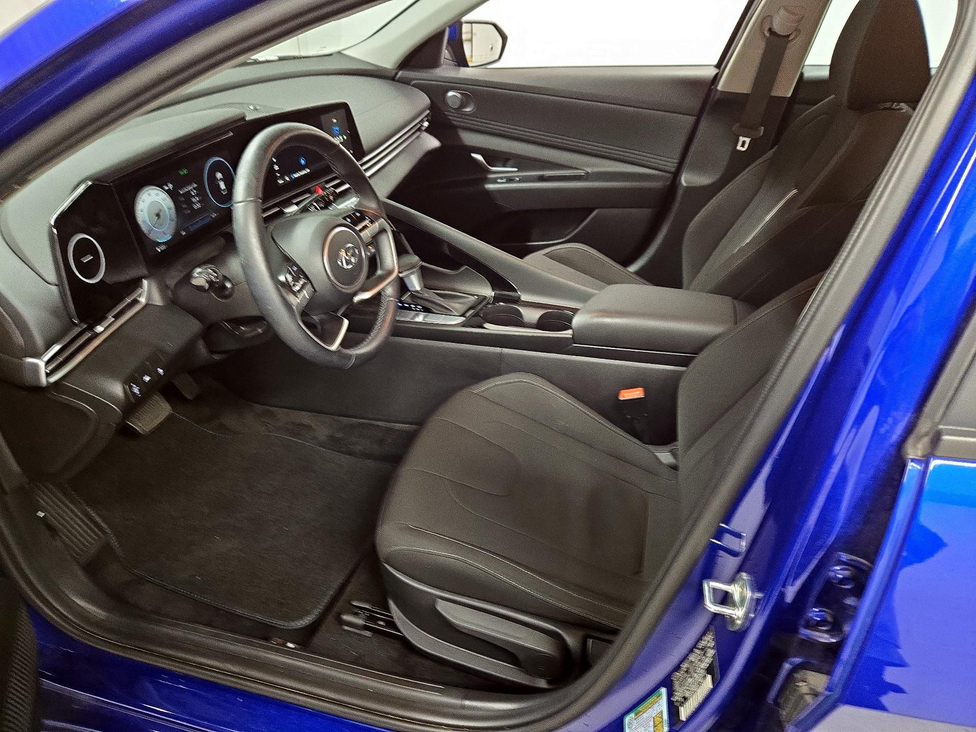 Thumbnail: 2023 Hyundai Elantra - 11