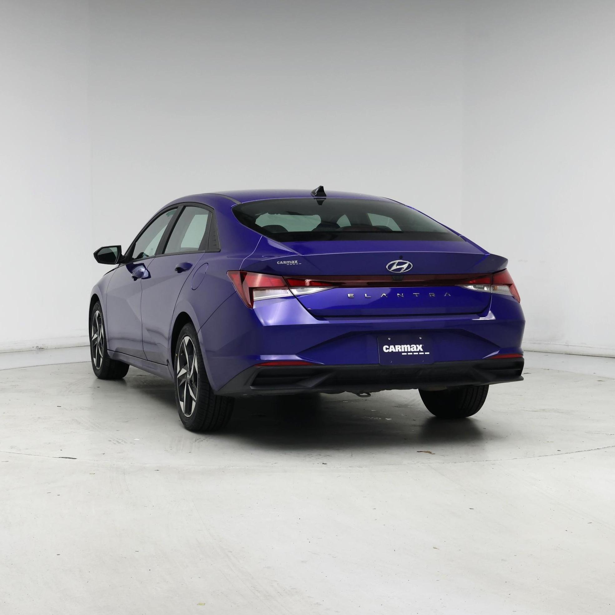 Thumbnail: 2023 Hyundai Elantra - 6