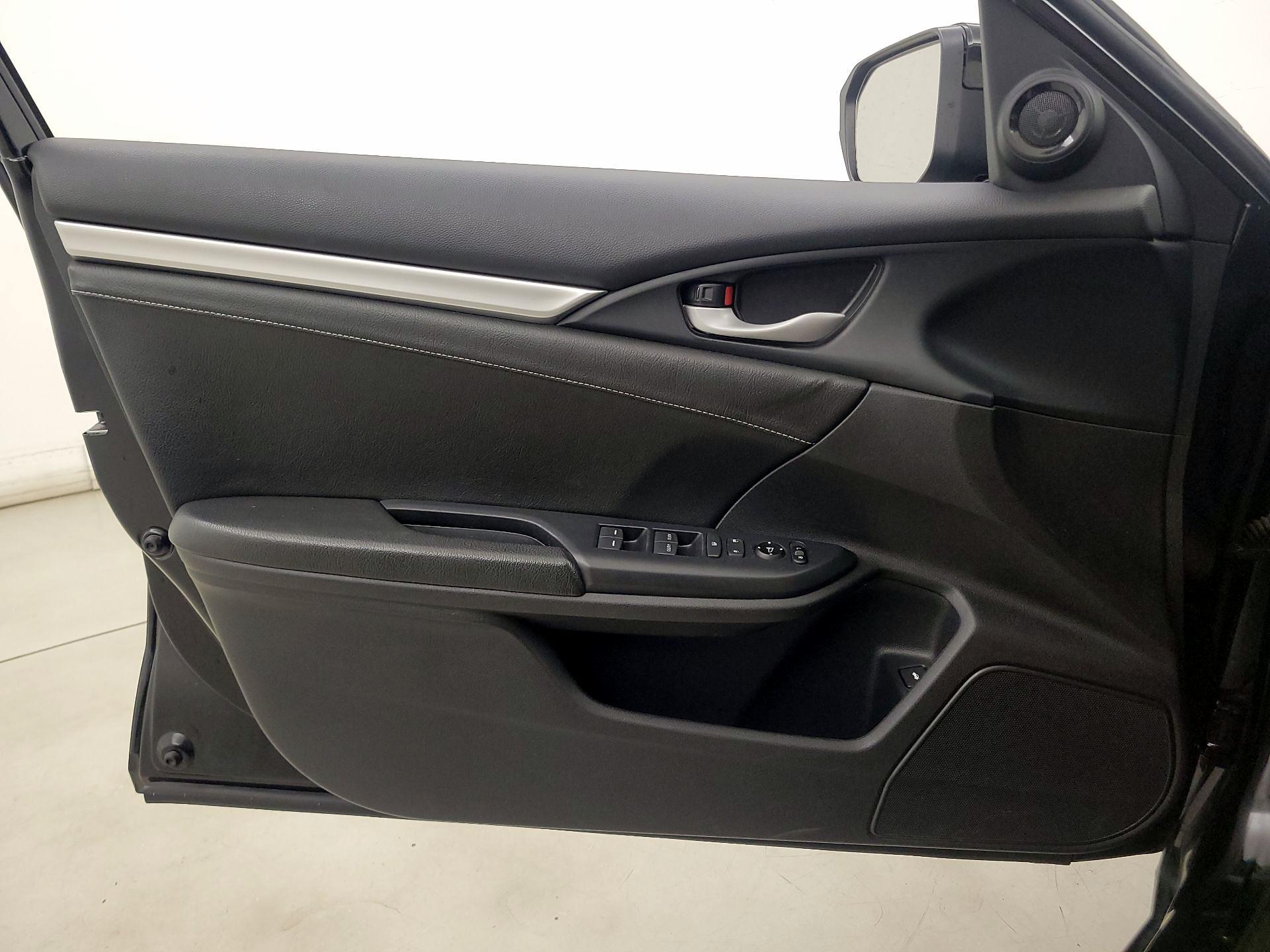 Thumbnail: 2017 Honda Civic - 12