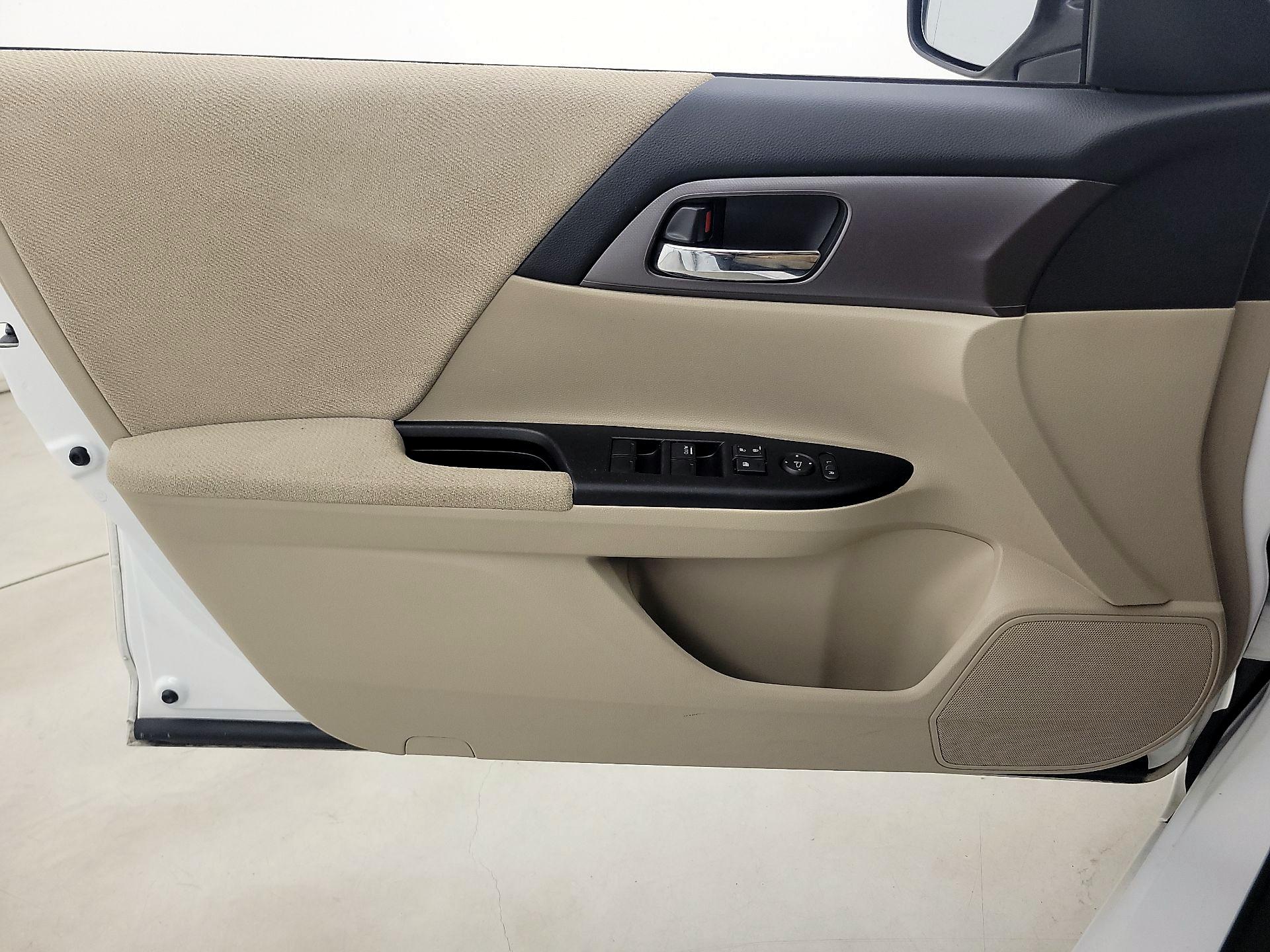 Thumbnail: 2013 Honda Accord - 12