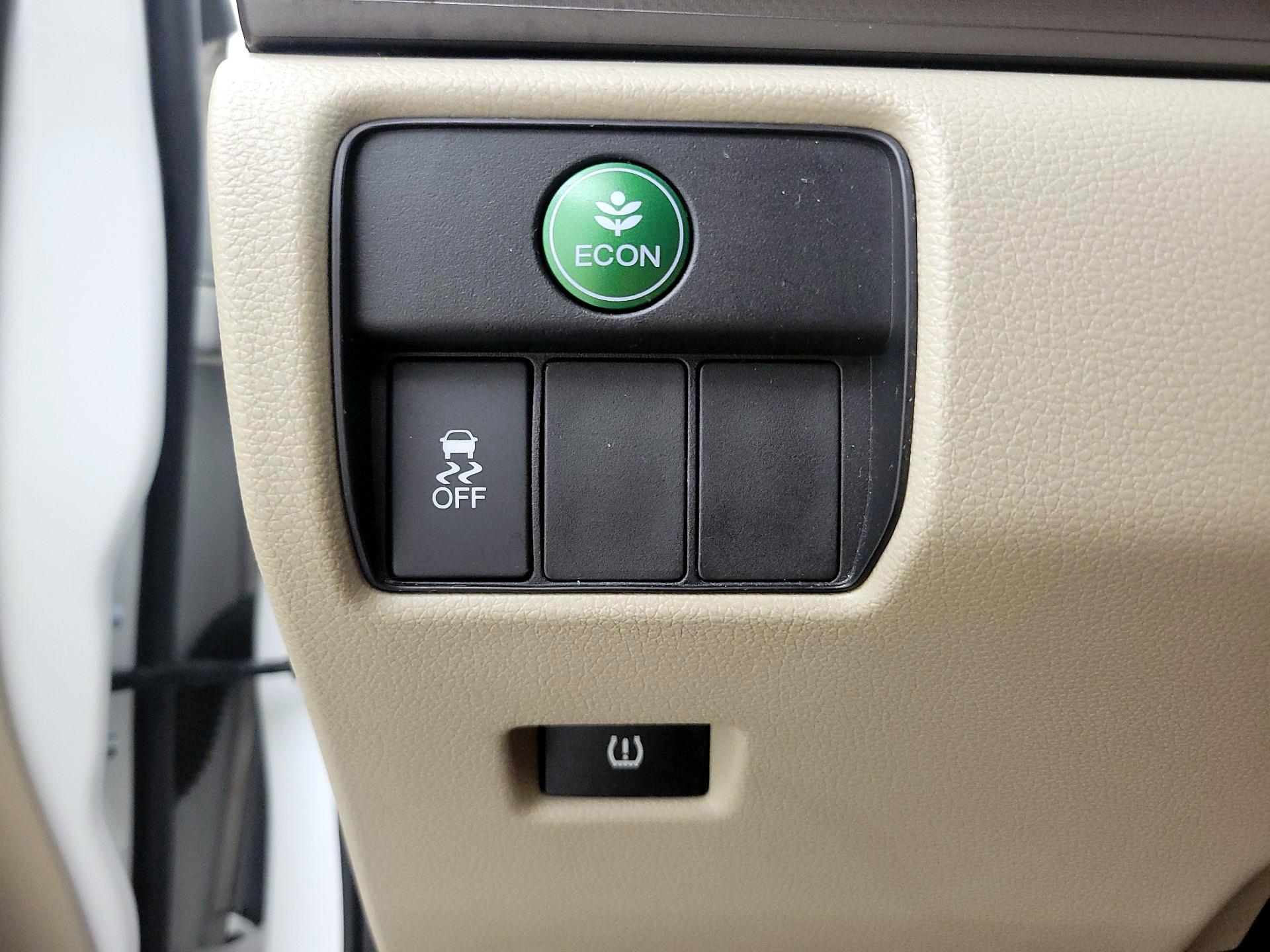 Thumbnail: 2013 Honda Accord - 13