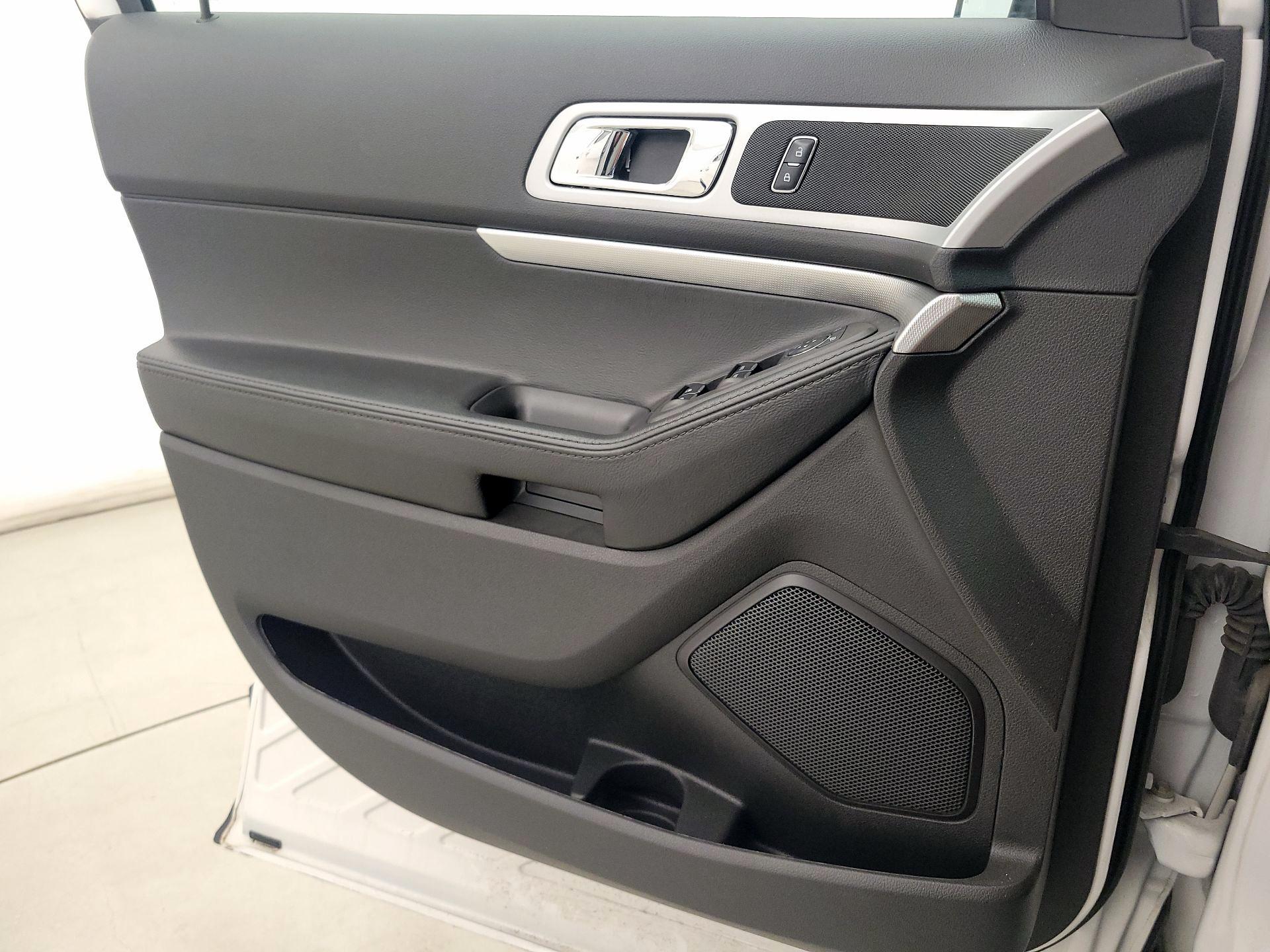 Thumbnail: 2014 Ford Explorer - 12