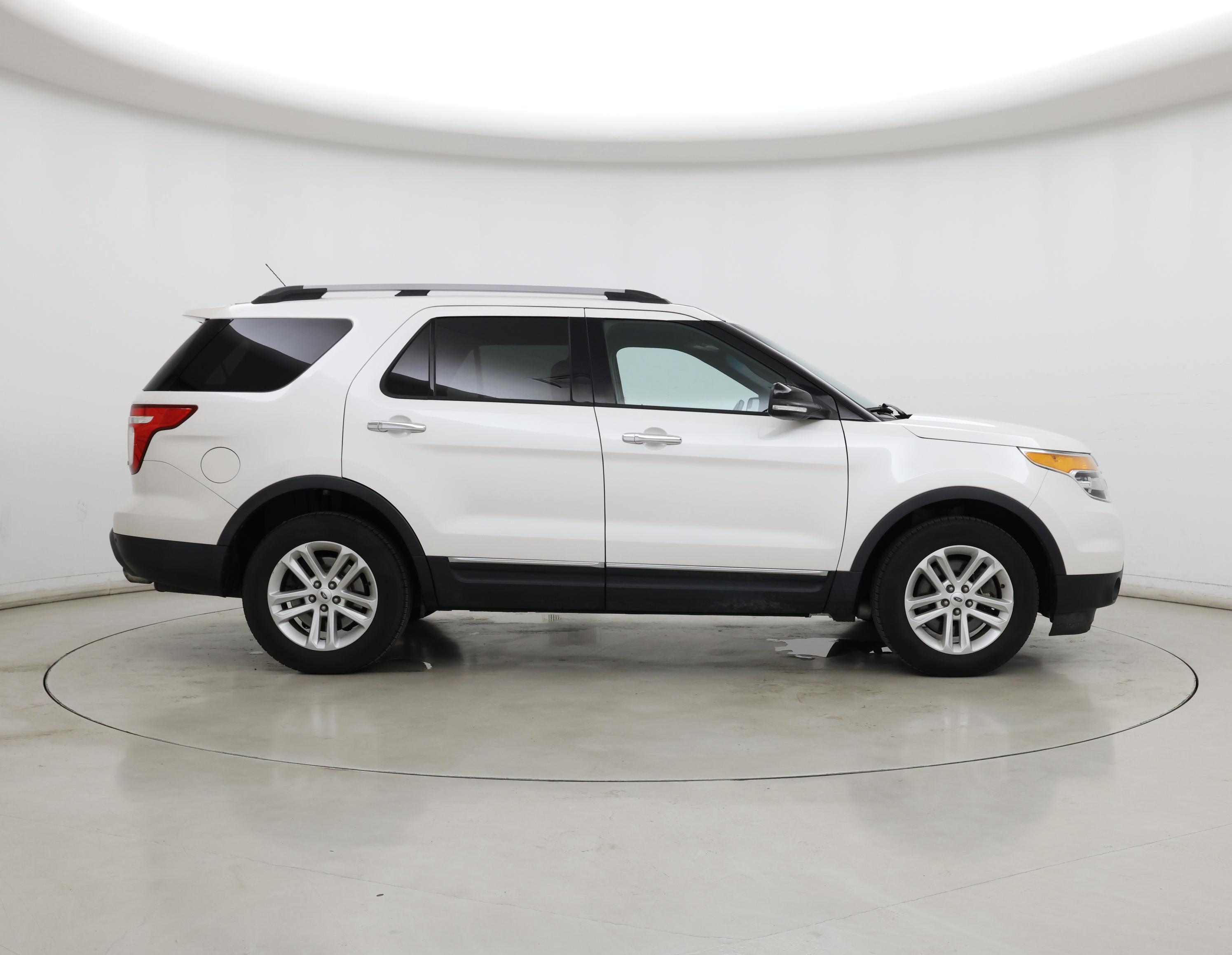 Thumbnail: 2014 Ford Explorer - 7