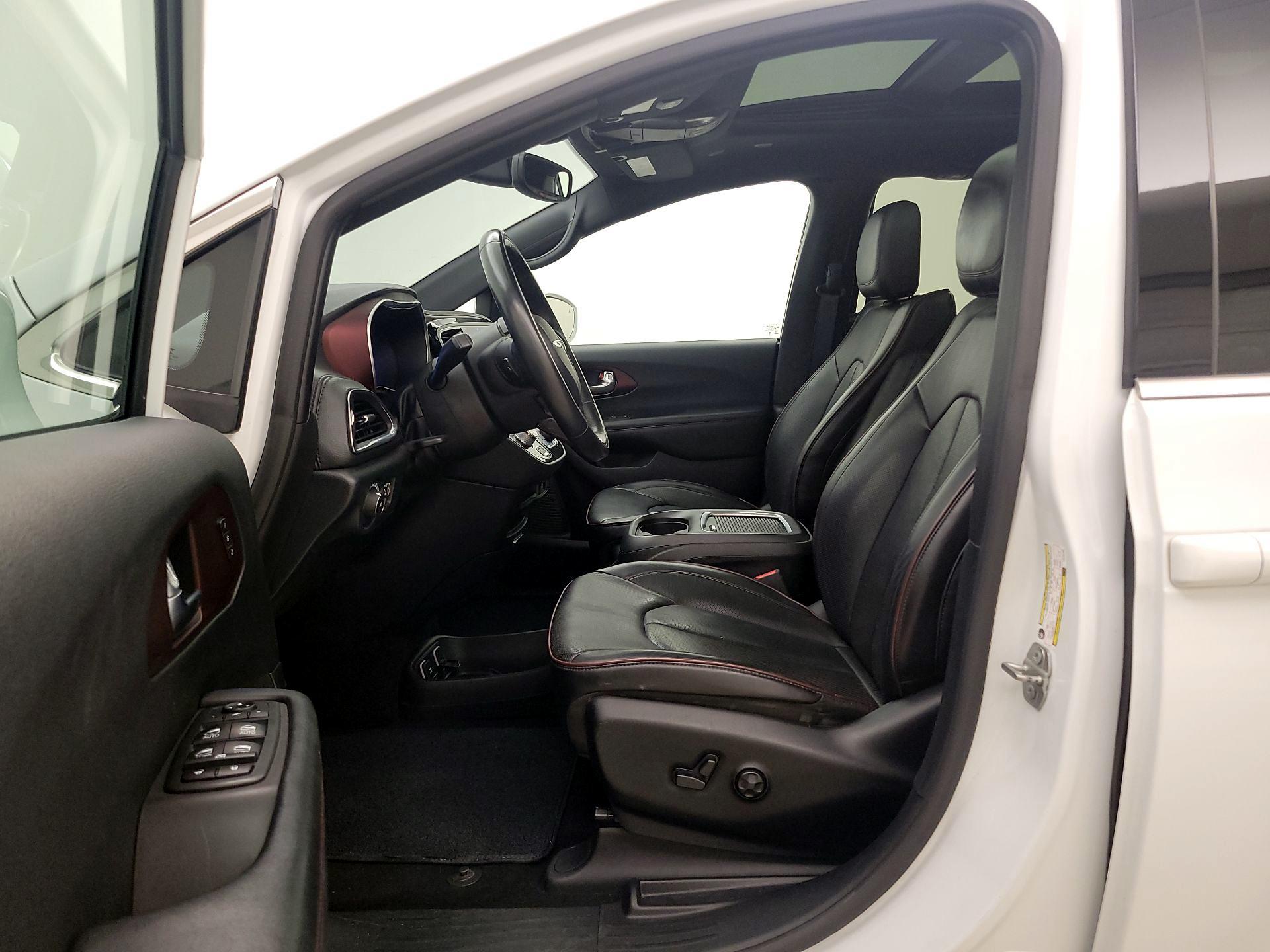 Thumbnail: 2020 Chrysler Pacifica - 11