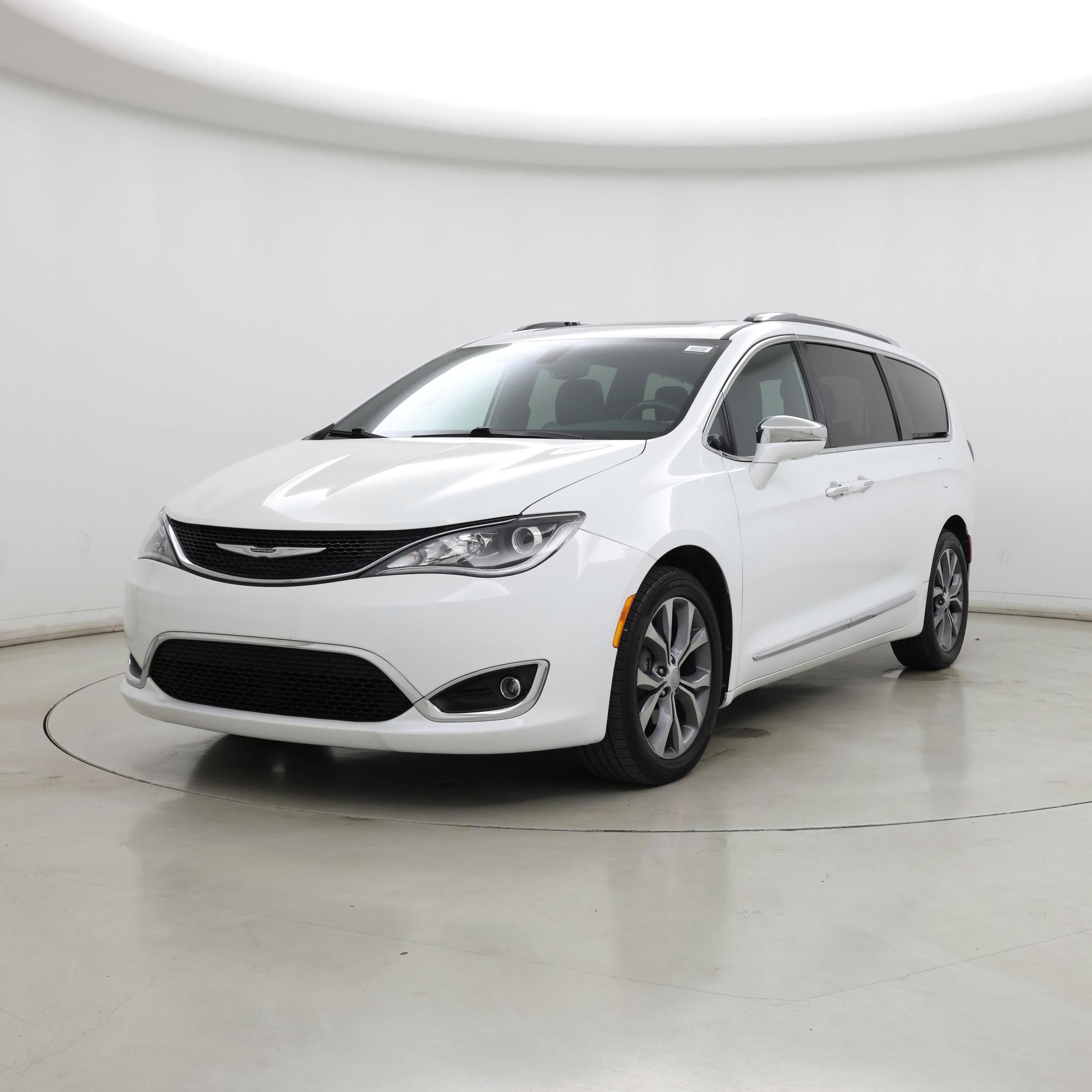 Thumbnail: 2020 Chrysler Pacifica - 4