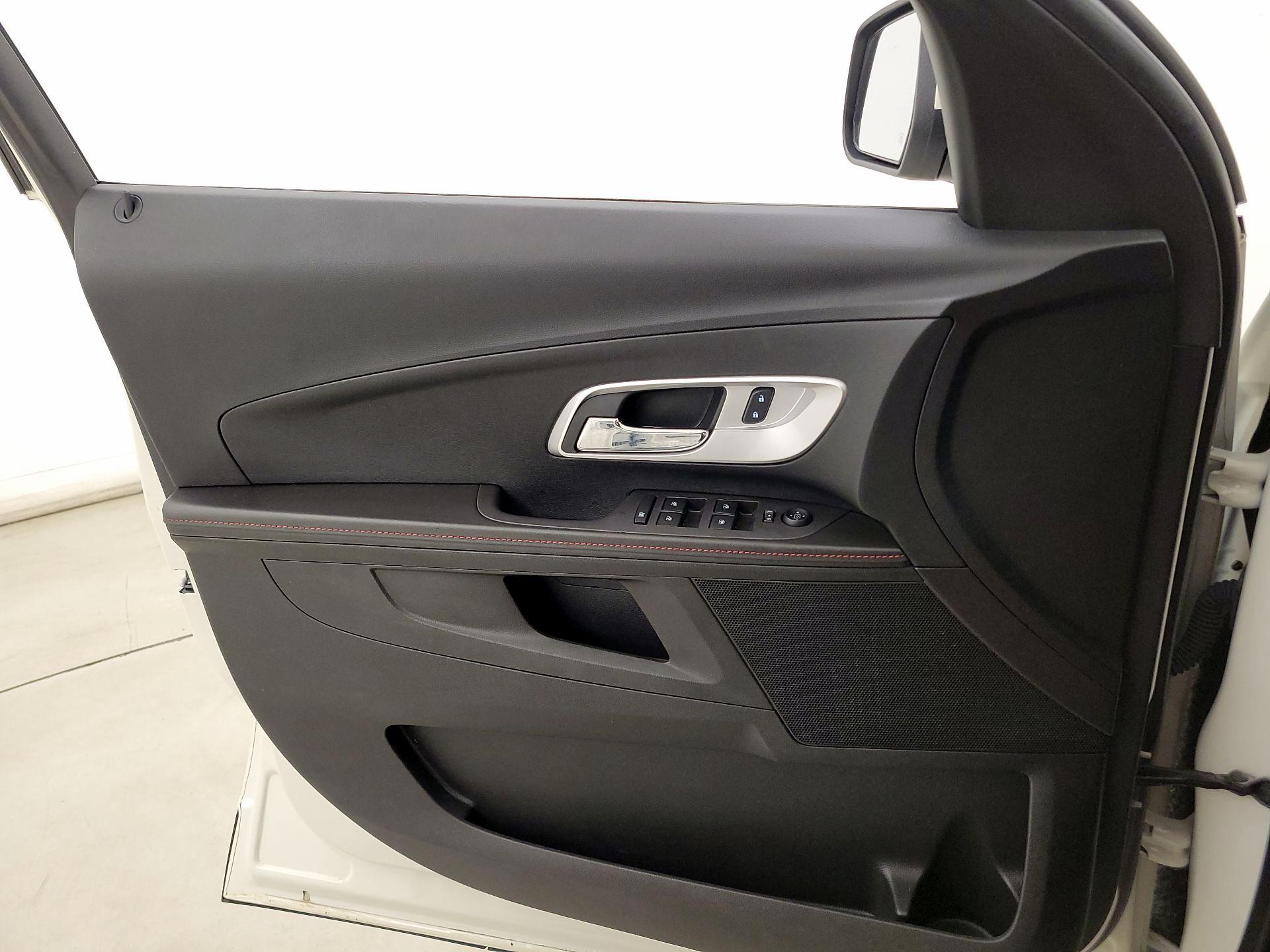 Thumbnail: 2015 Chevrolet Equinox - 12
