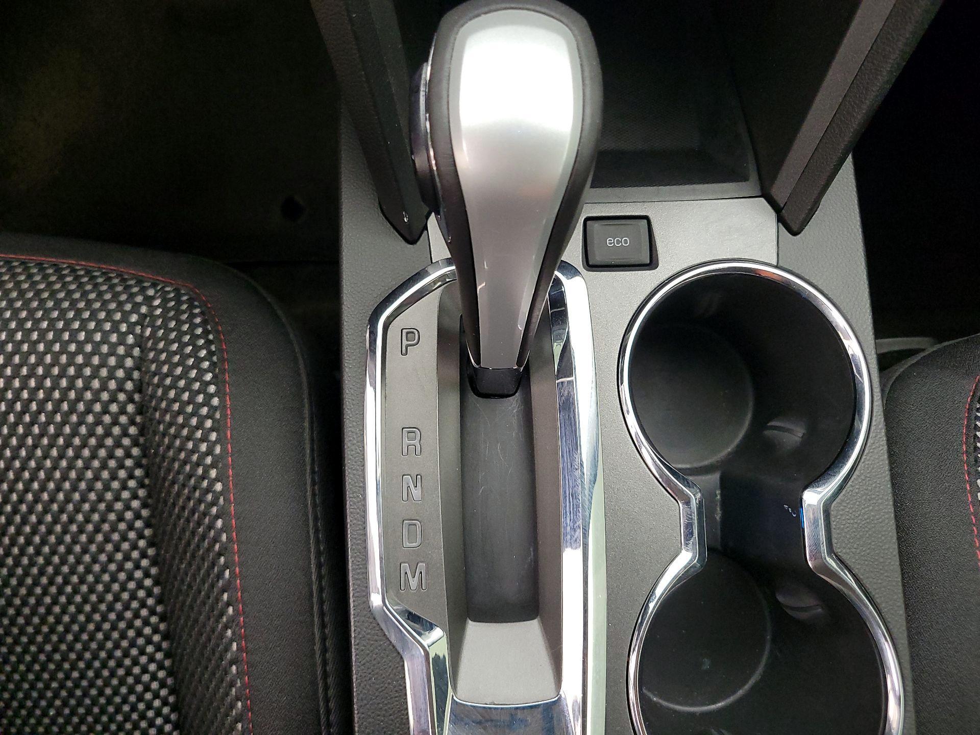 Thumbnail: 2015 Chevrolet Equinox - 17