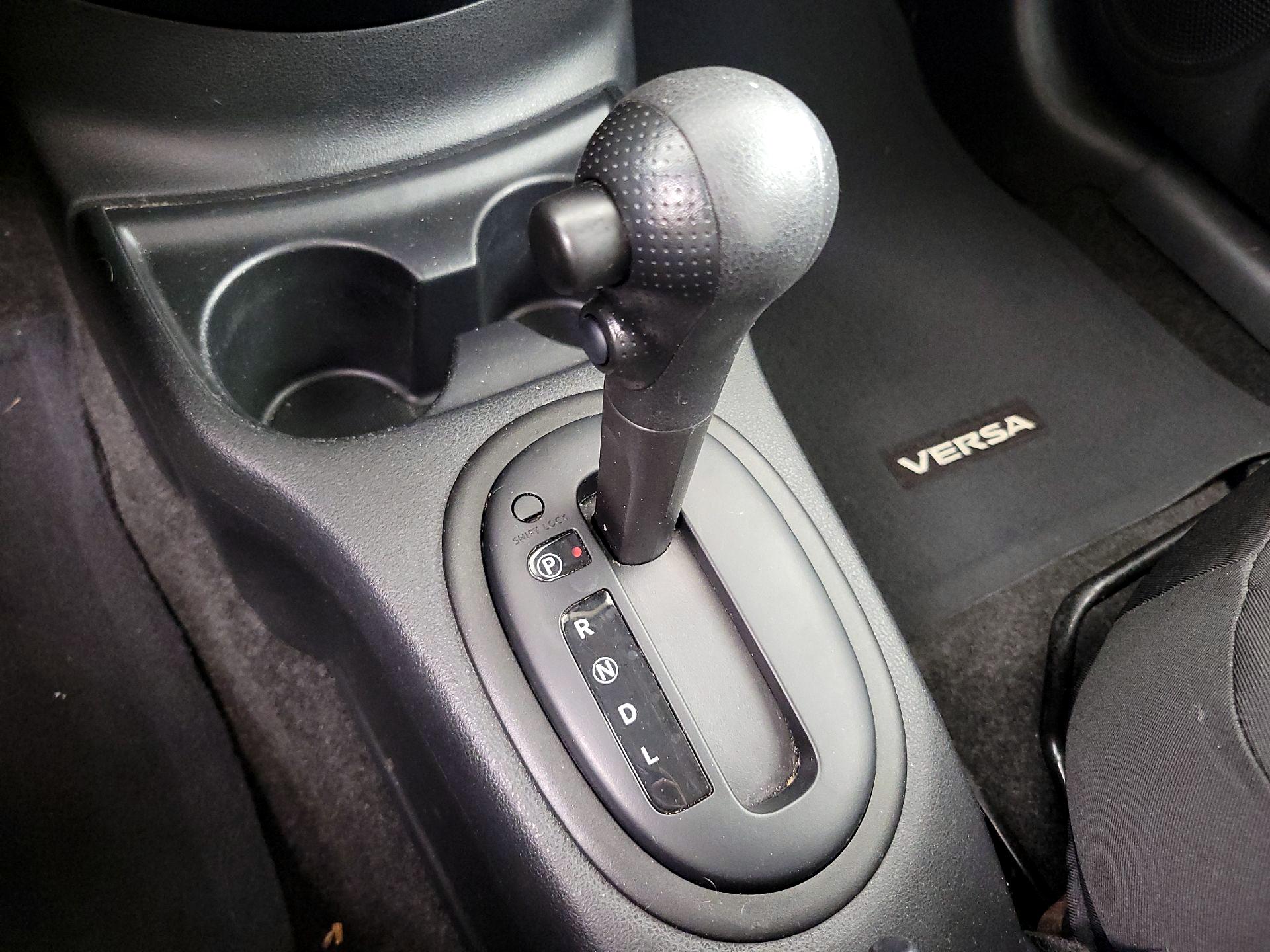 Thumbnail: 2016 Nissan Versa - 16