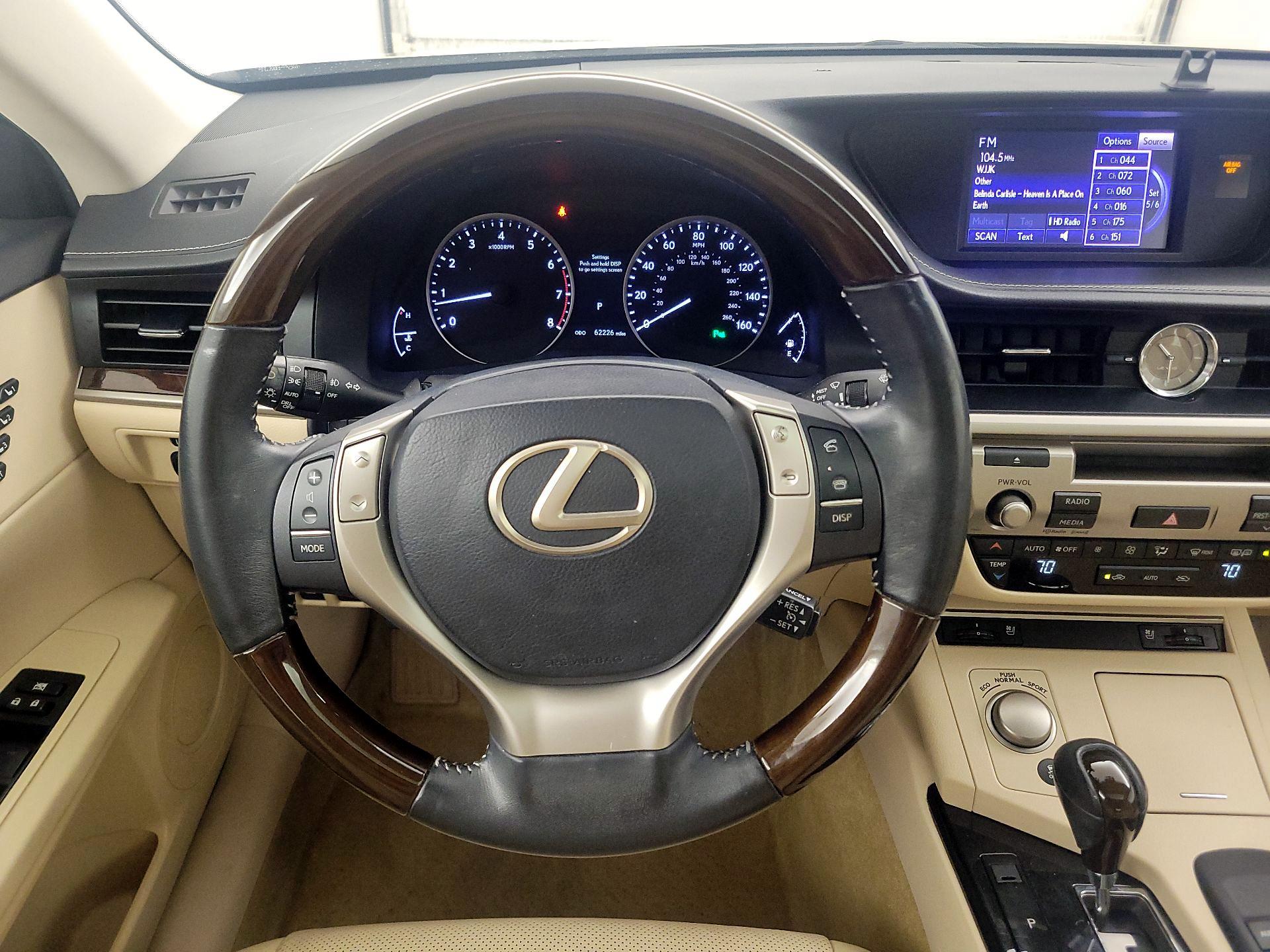 Thumbnail: 2014 Lexus ES - 10