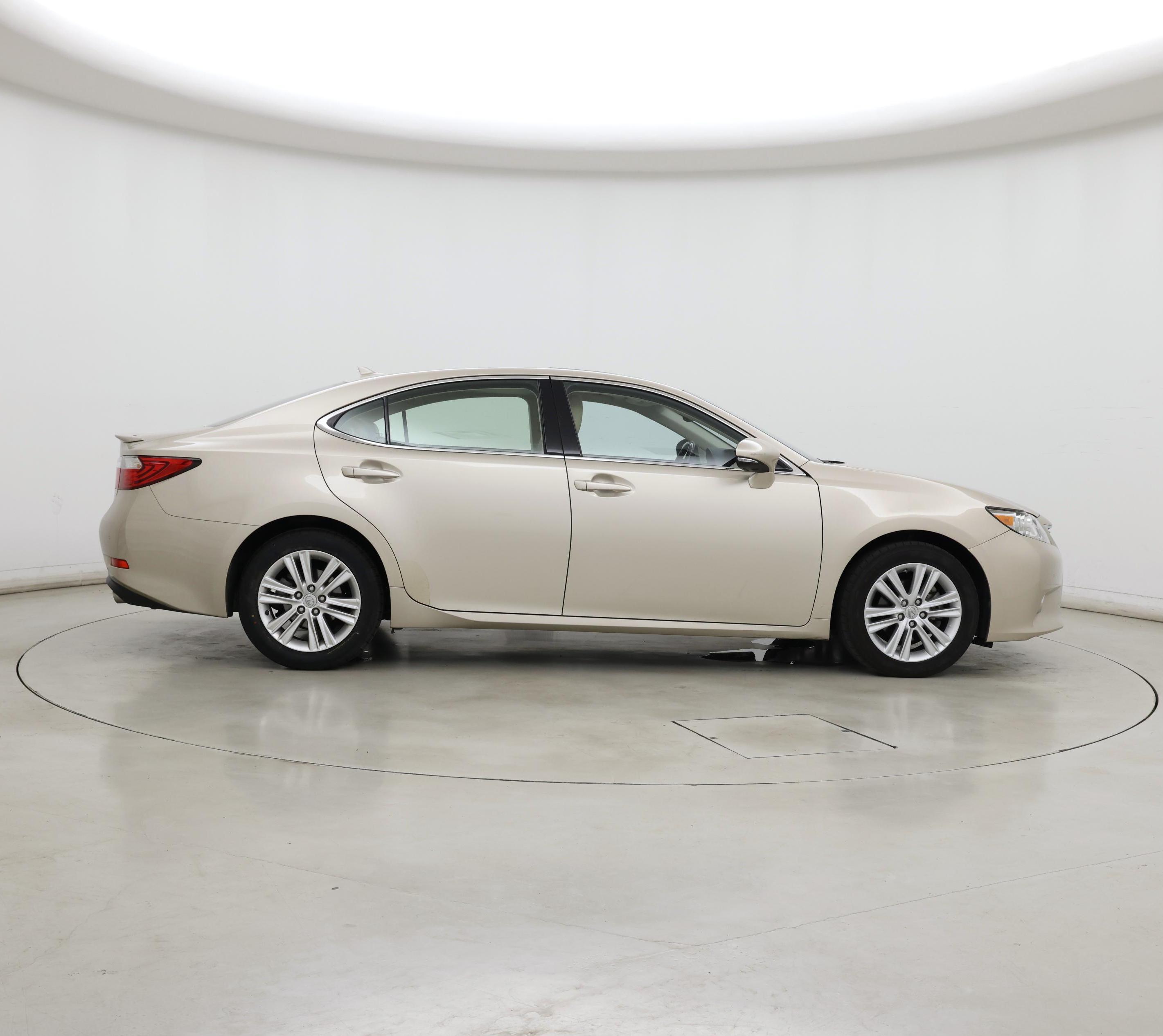Thumbnail: 2014 Lexus ES - 7