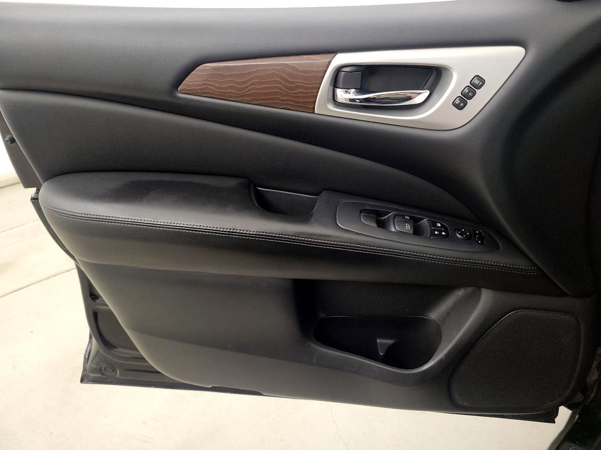 Thumbnail: 2017 Nissan Pathfinder - 12