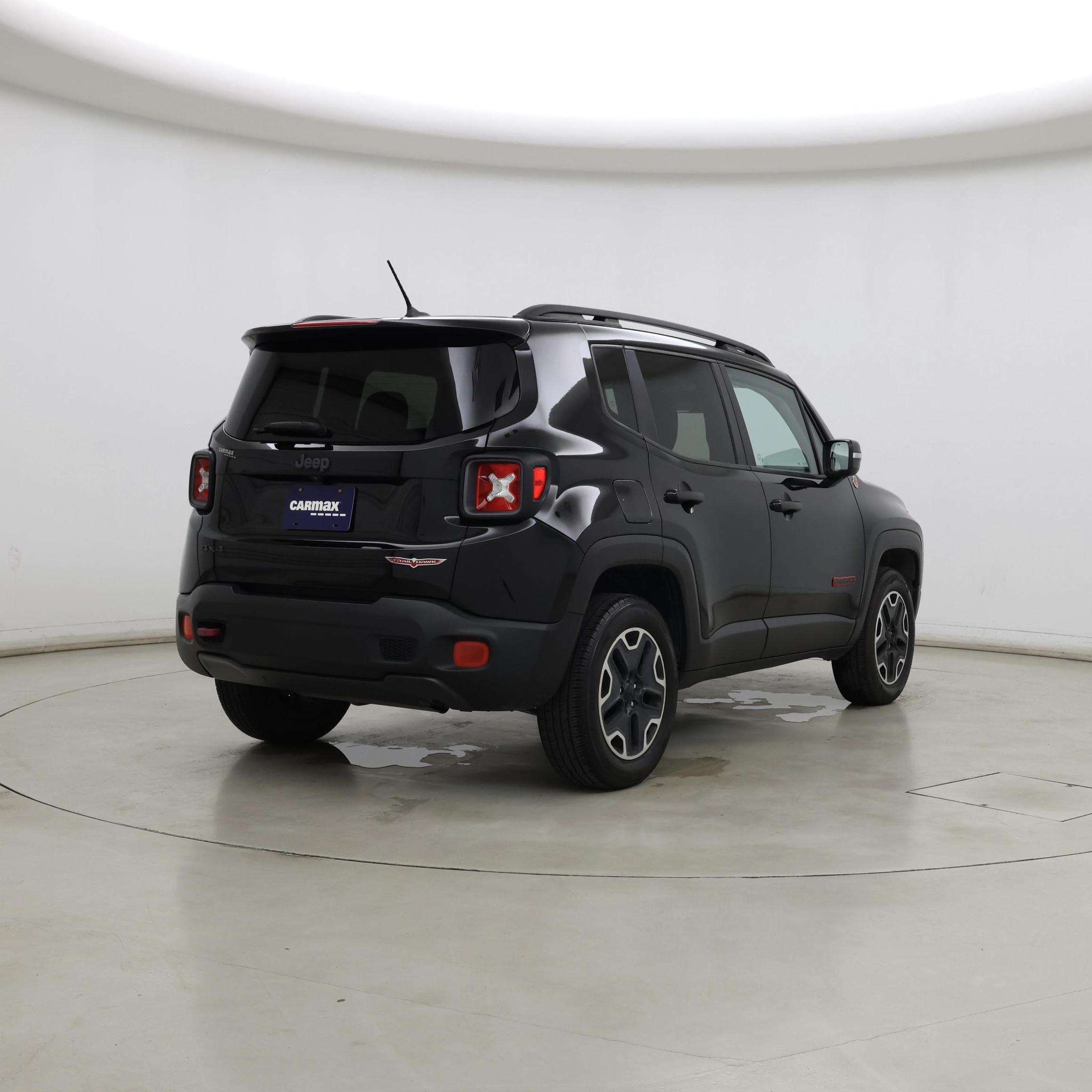 Thumbnail: 2017 Jeep Renegade - 8