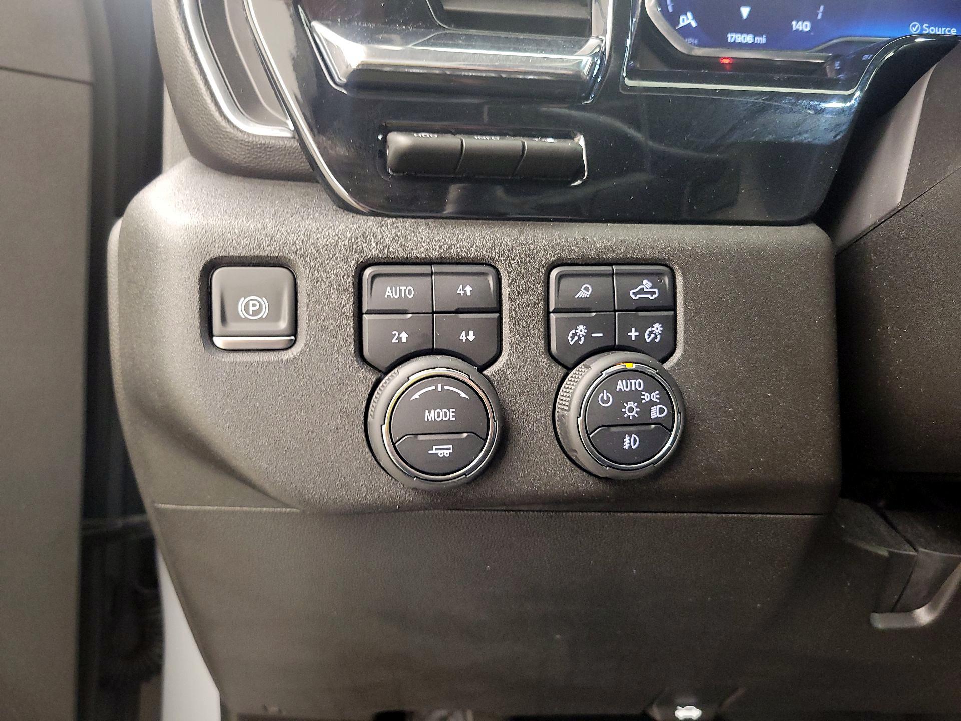 Thumbnail: 2024 Chevrolet Silverado 2500 - 13