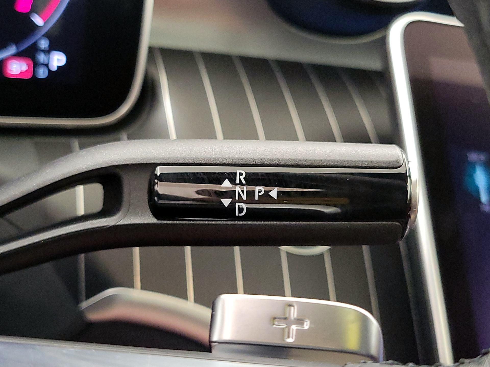 Thumbnail: 2023 Mercedes-Benz C-Class - 17