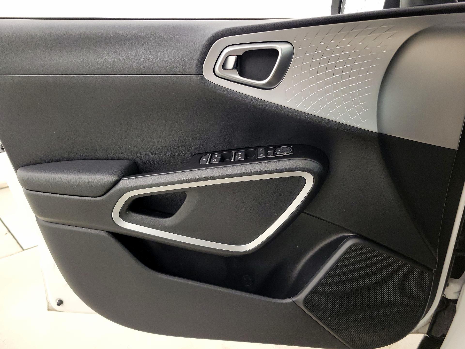 Thumbnail: 2022 Kia Soul - 12