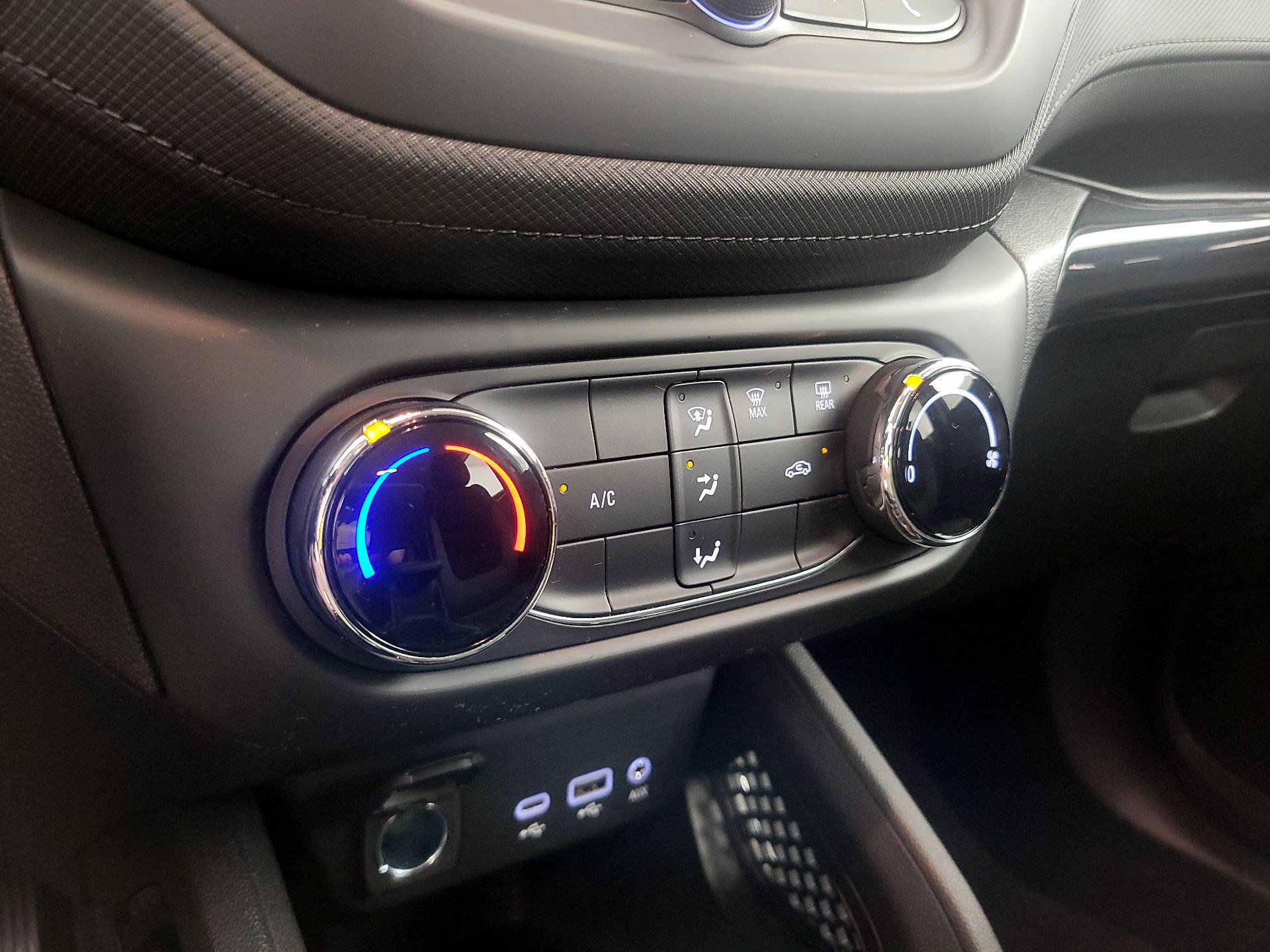 Thumbnail: 2023 Chevrolet TrailBlazer - 16