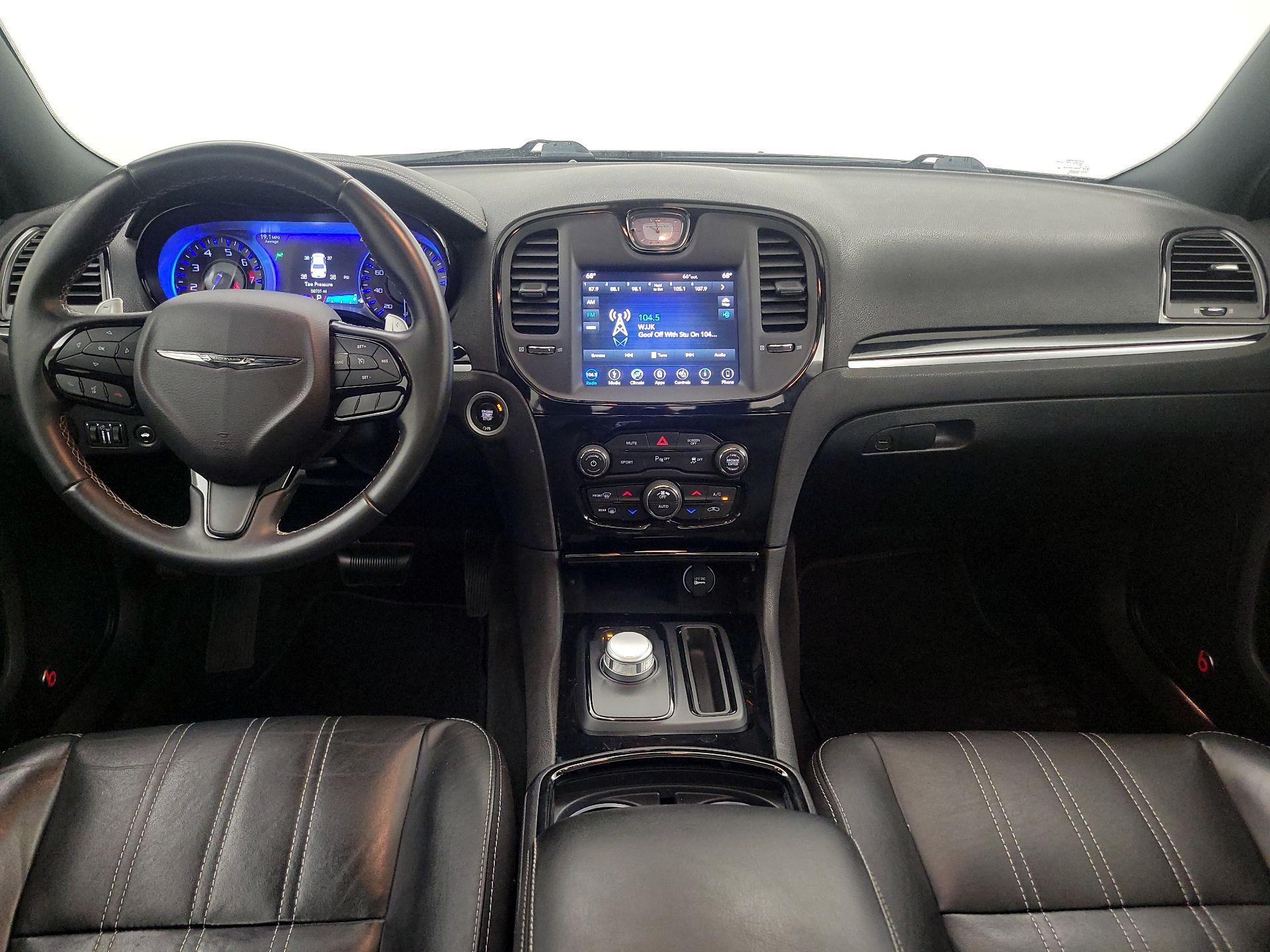 Thumbnail: 2018 Chrysler 300 - 9