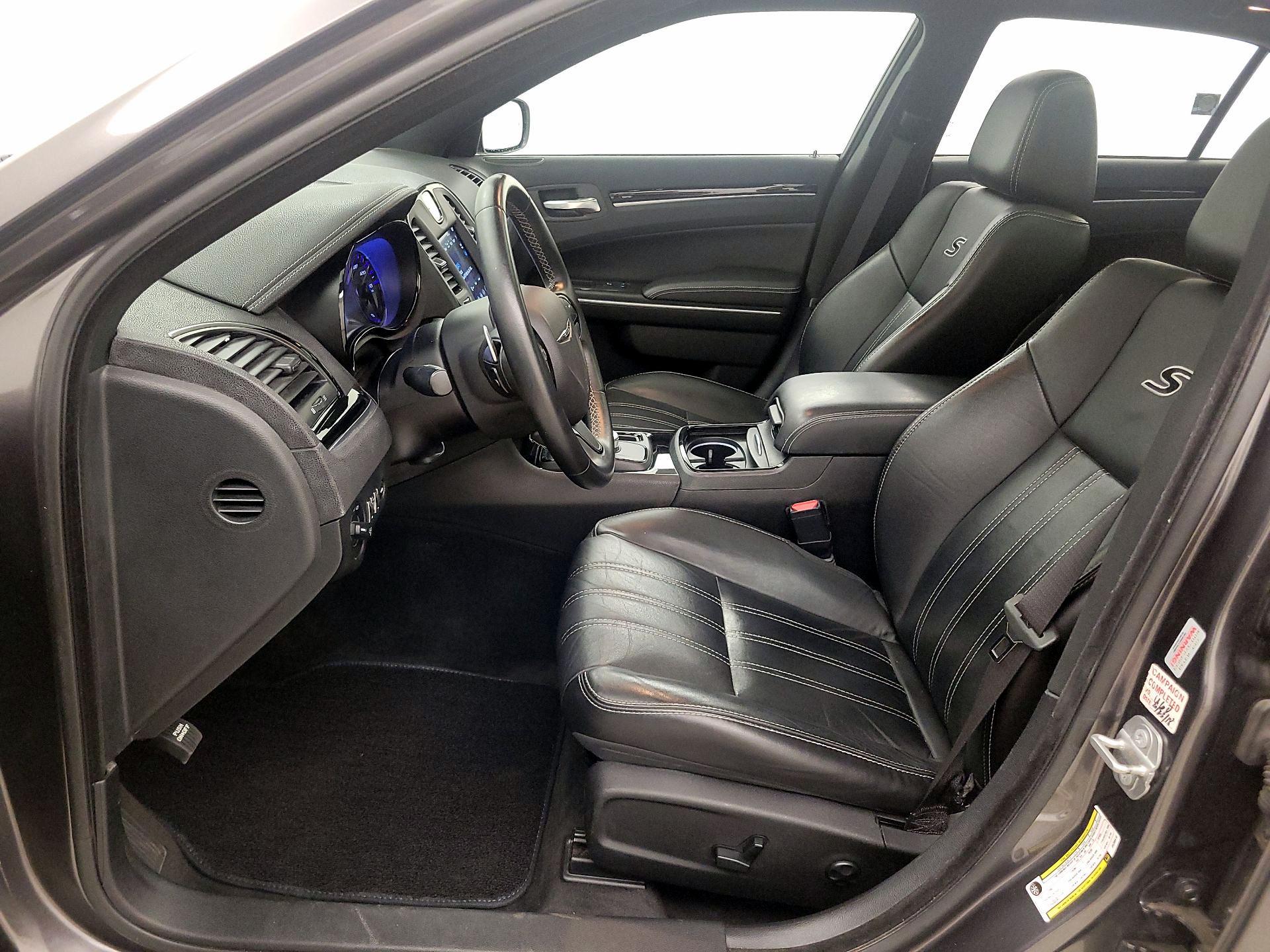 Thumbnail: 2018 Chrysler 300 - 11