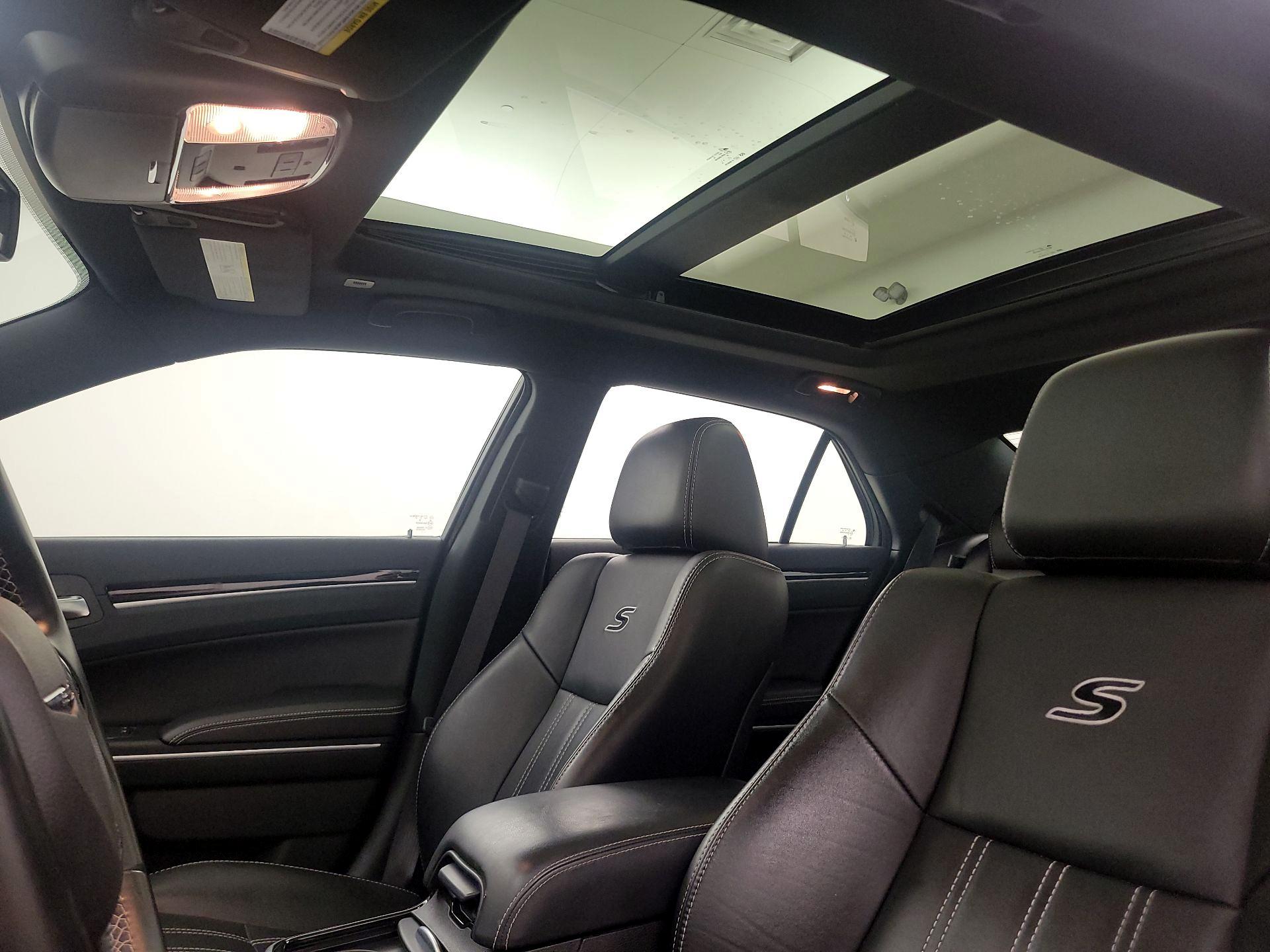 Thumbnail: 2018 Chrysler 300 - 20