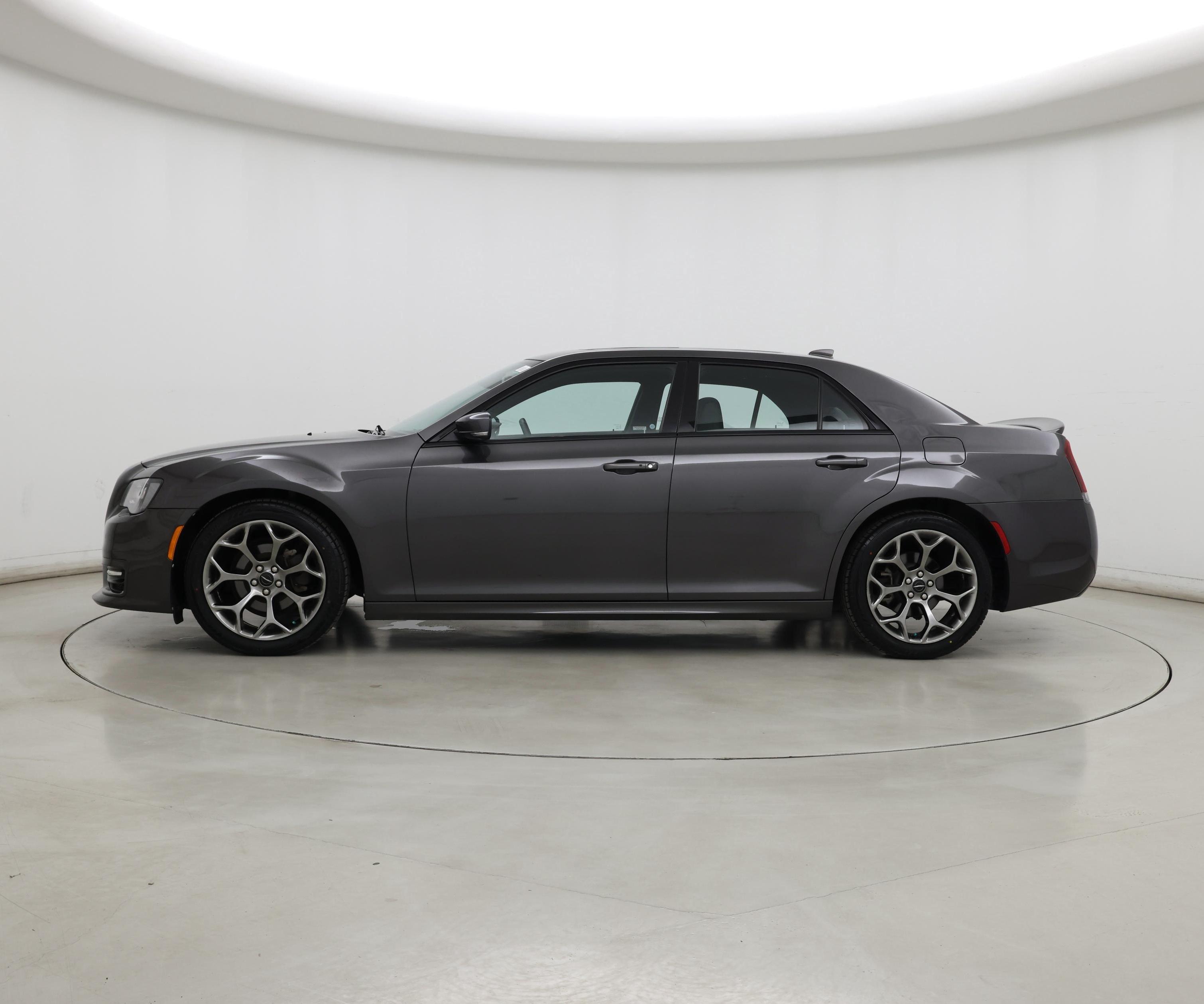 Thumbnail: 2018 Chrysler 300 - 3