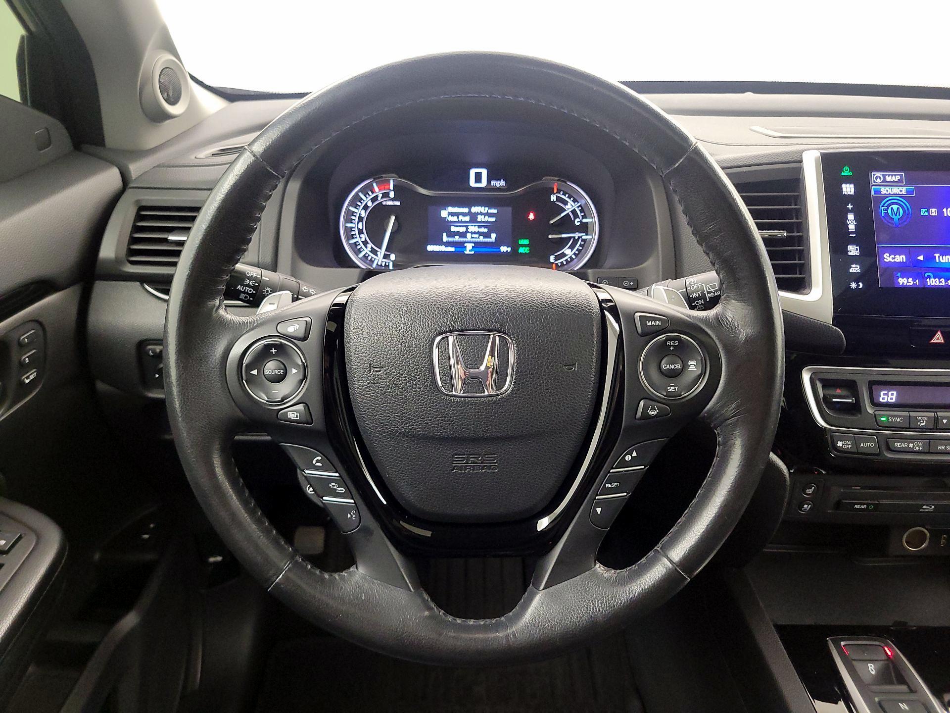 Thumbnail: 2016 Honda Pilot - 10