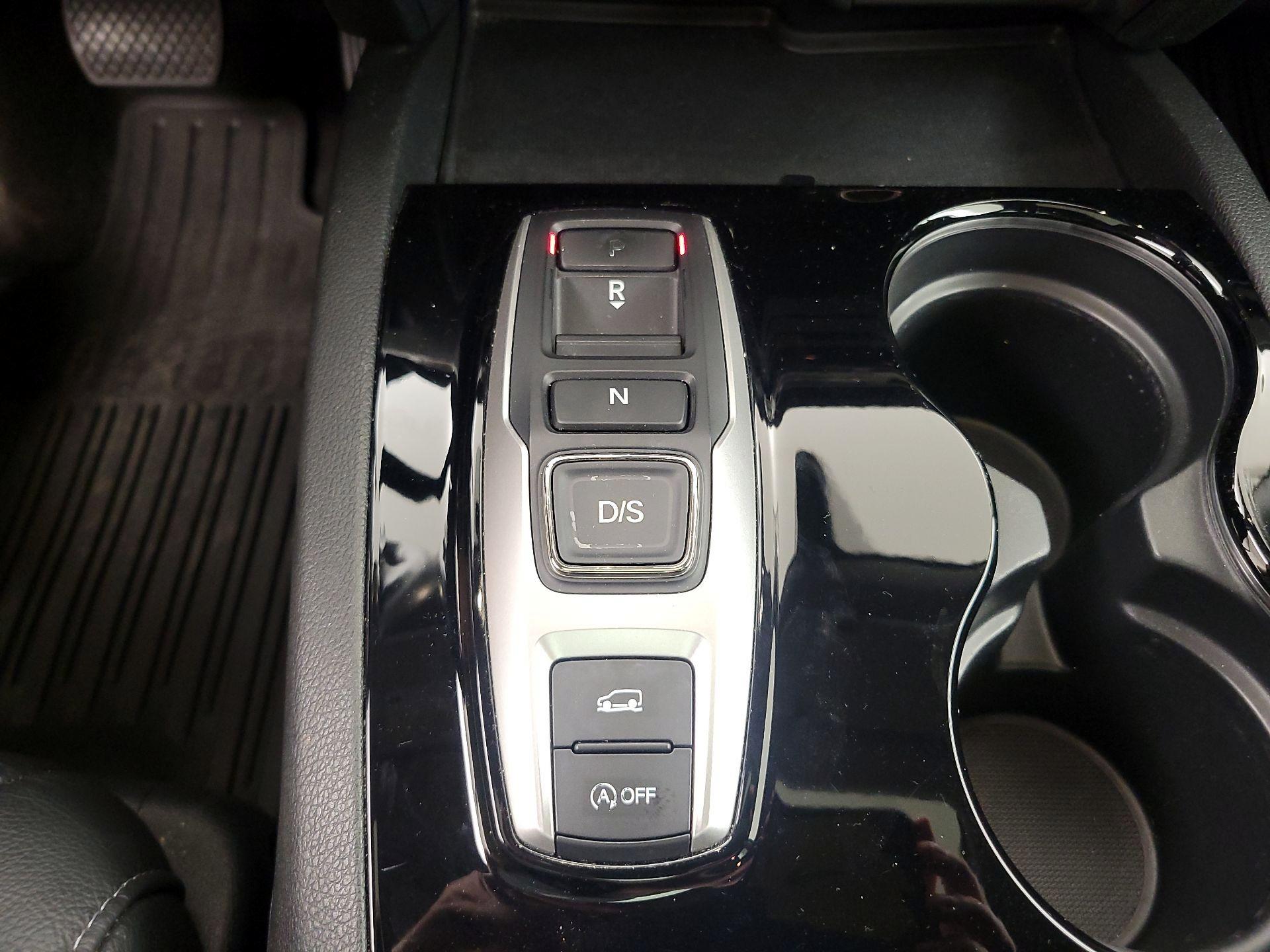 Thumbnail: 2016 Honda Pilot - 18