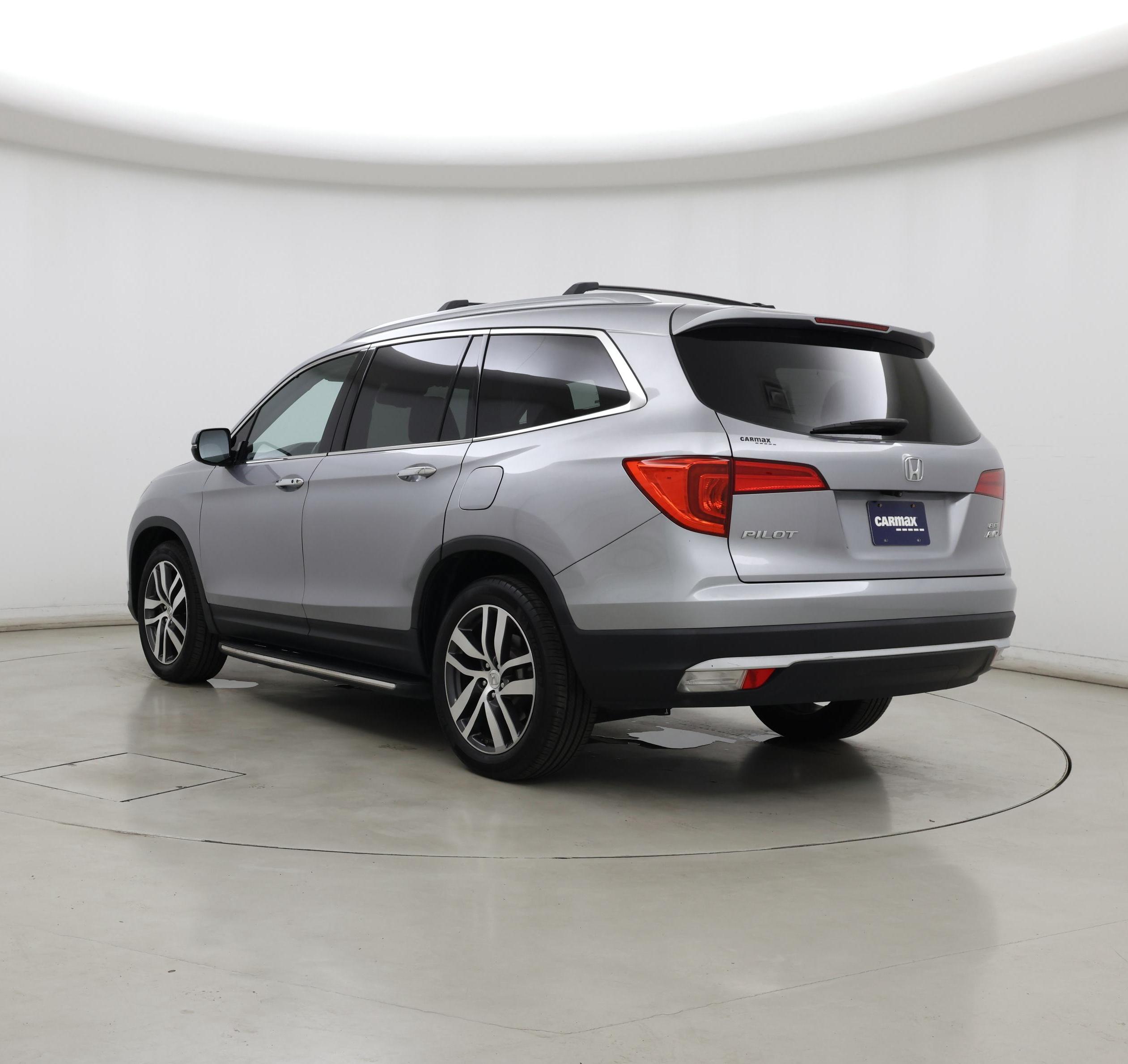 Thumbnail: 2016 Honda Pilot - 2