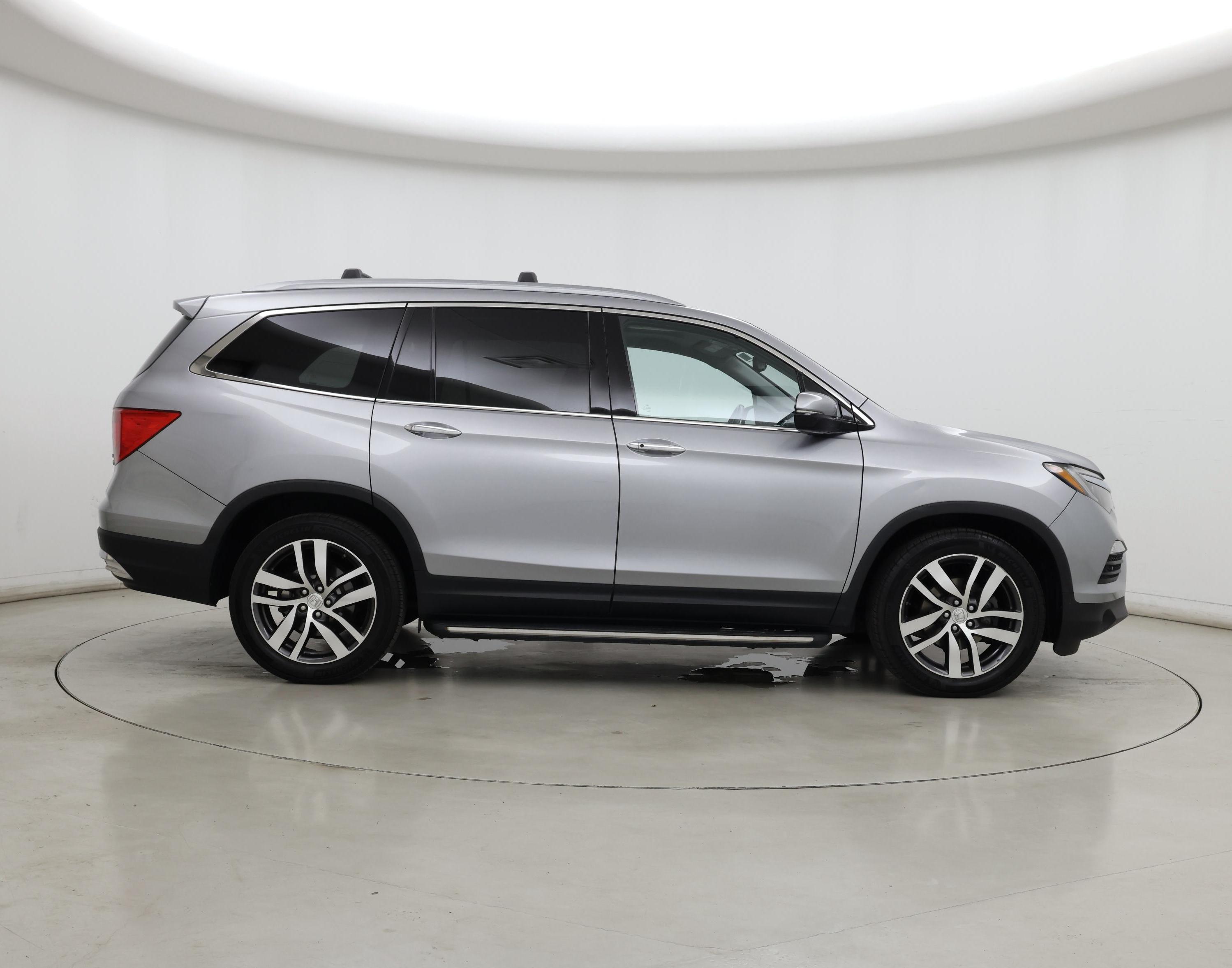 Thumbnail: 2016 Honda Pilot - 7