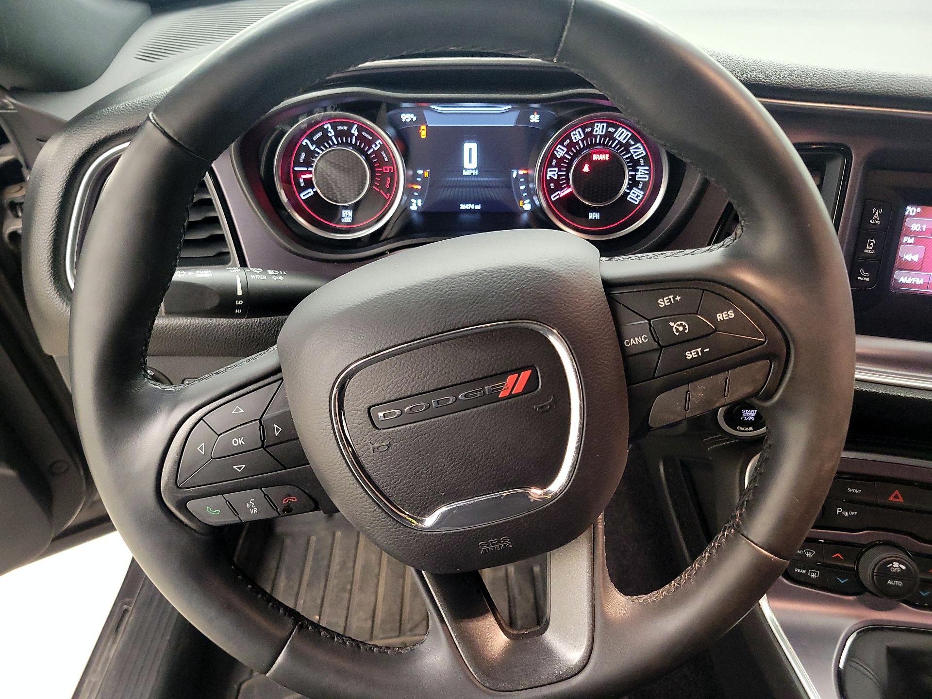 Thumbnail: 2016 Dodge Challenger - 10
