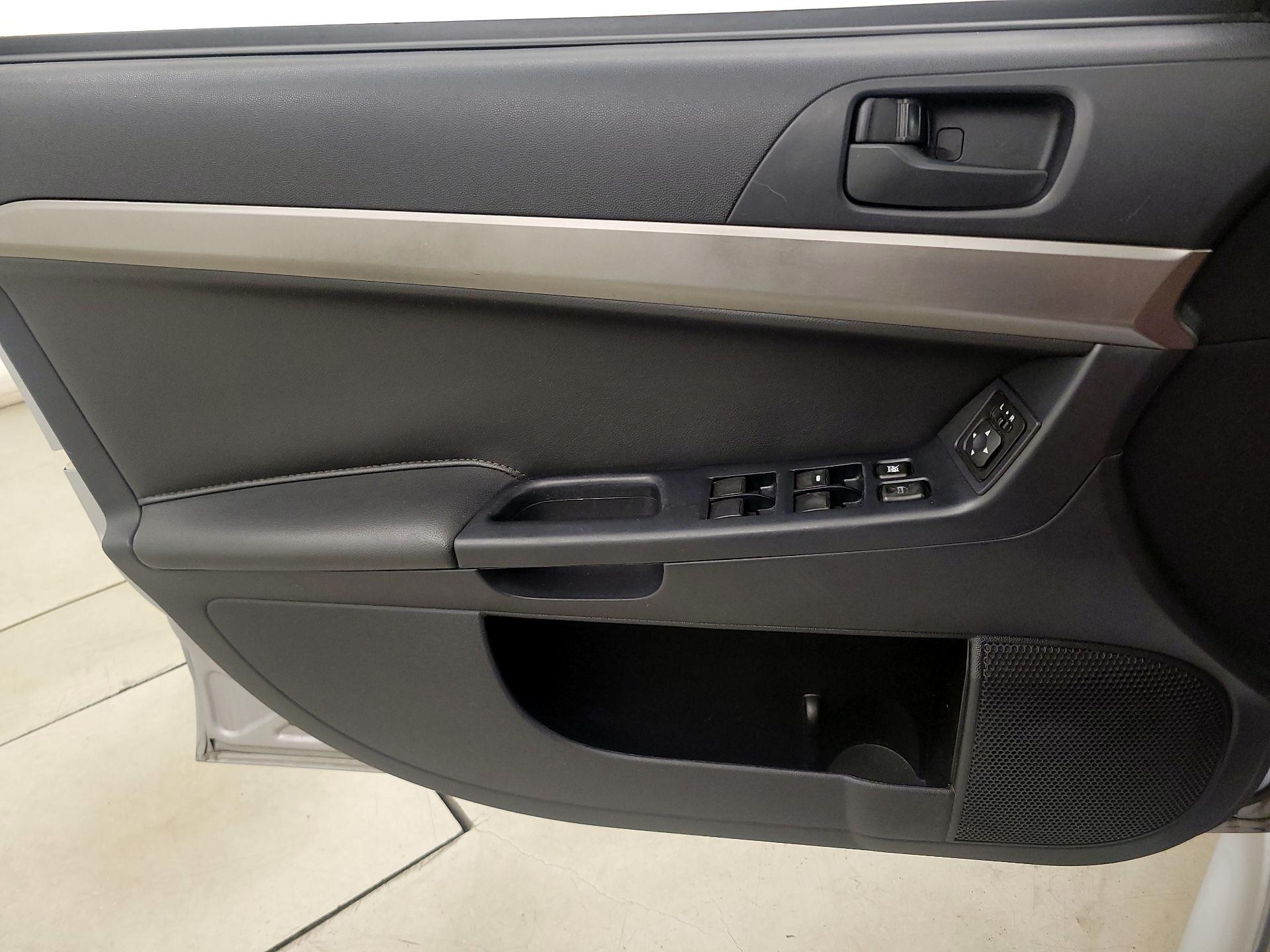 Thumbnail: 2014 Mitsubishi Lancer - 12