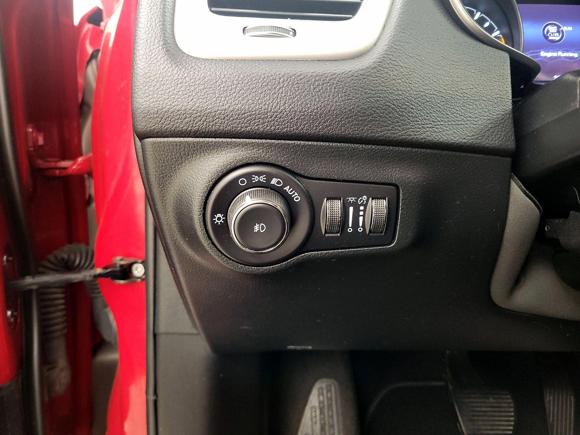 Thumbnail: 2021 Jeep Compass - 13