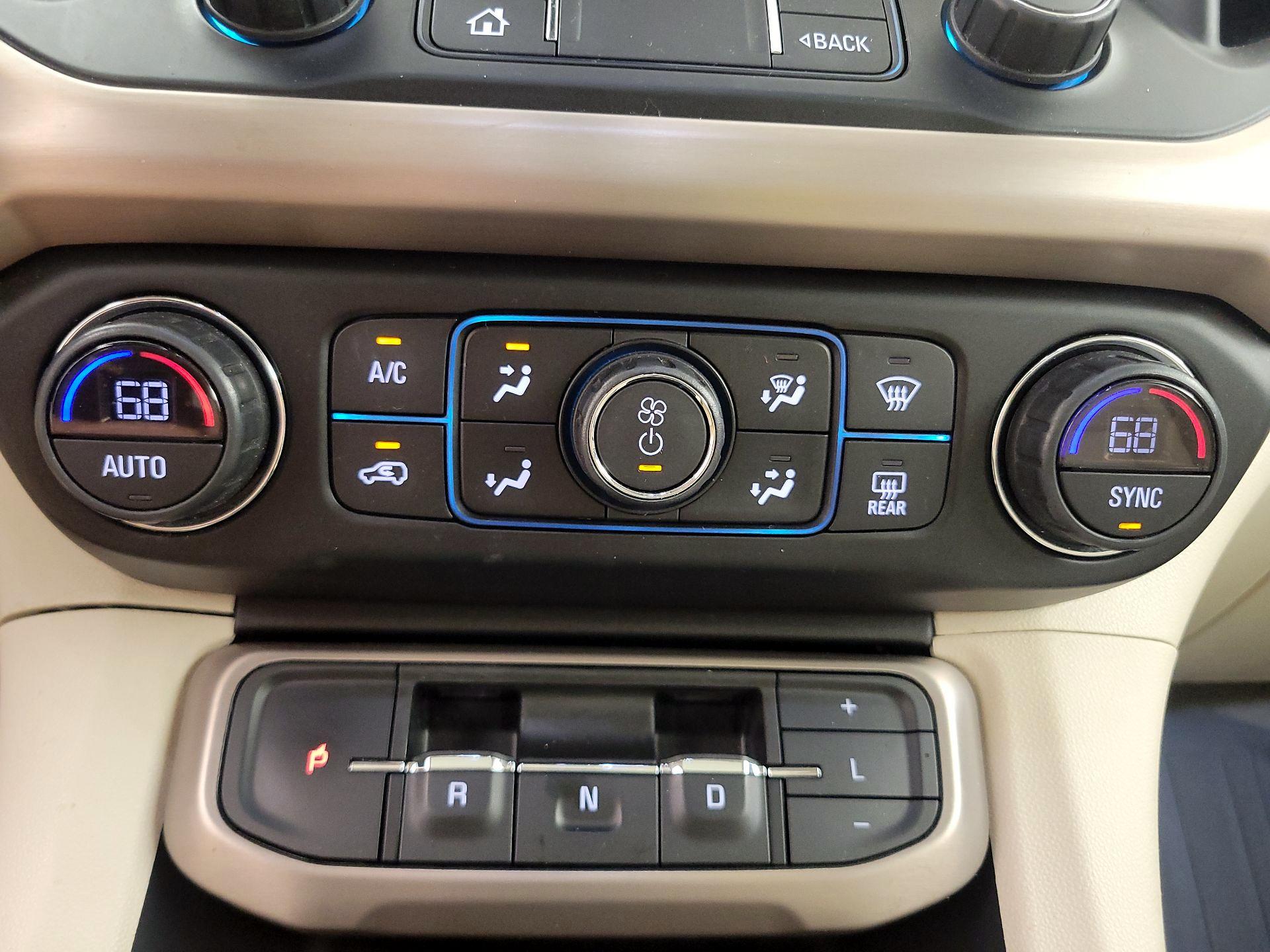 Thumbnail: 2020 GMC Acadia - 17