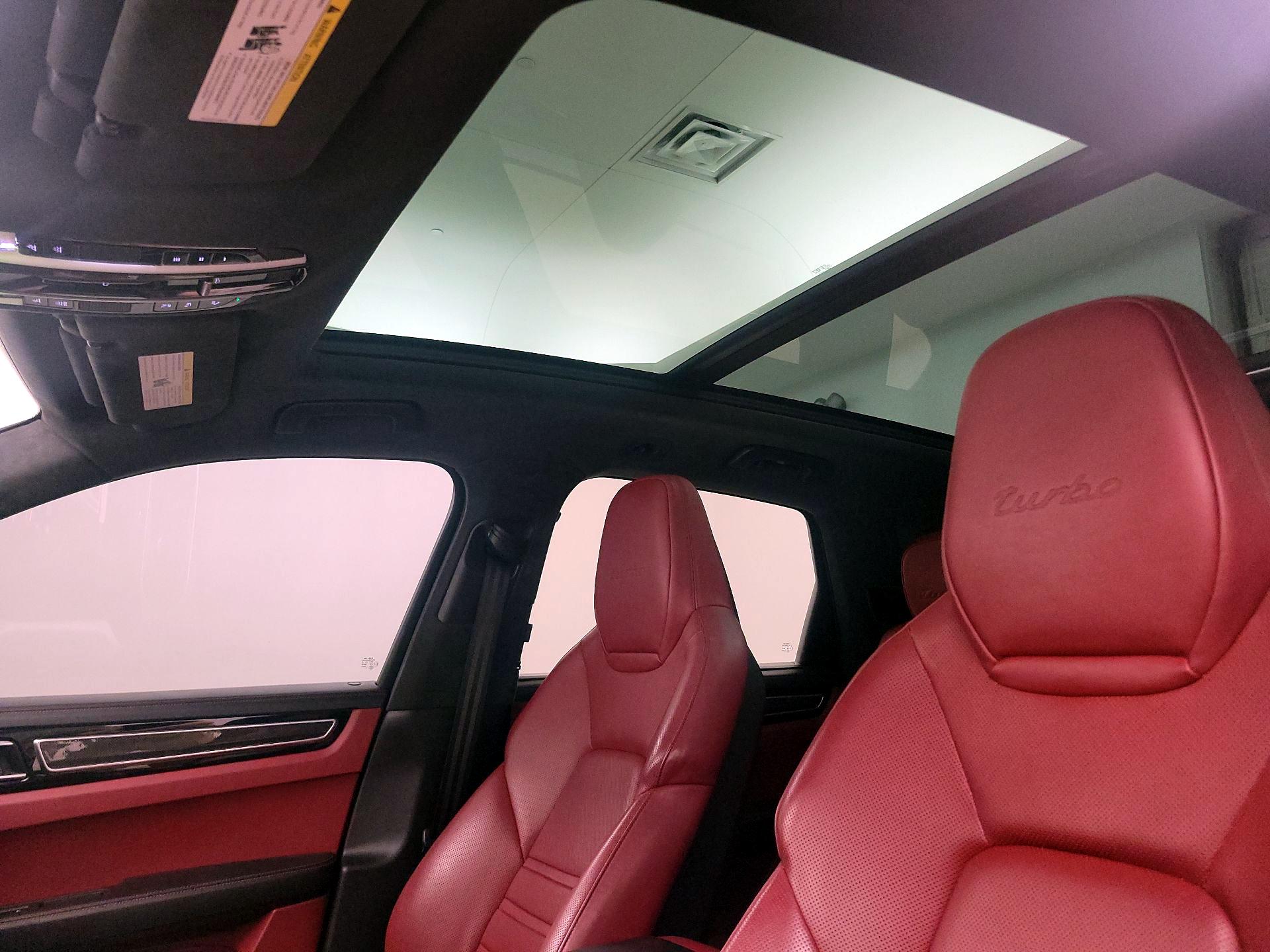 Thumbnail: 2020 Porsche Cayenne - 20