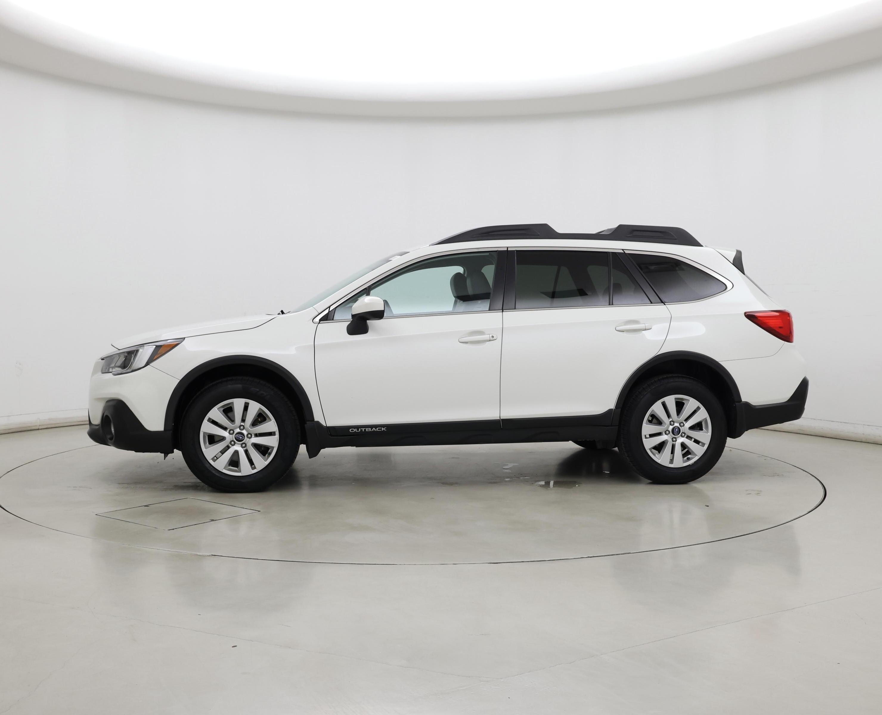 Thumbnail: 2018 Subaru Outback - 3