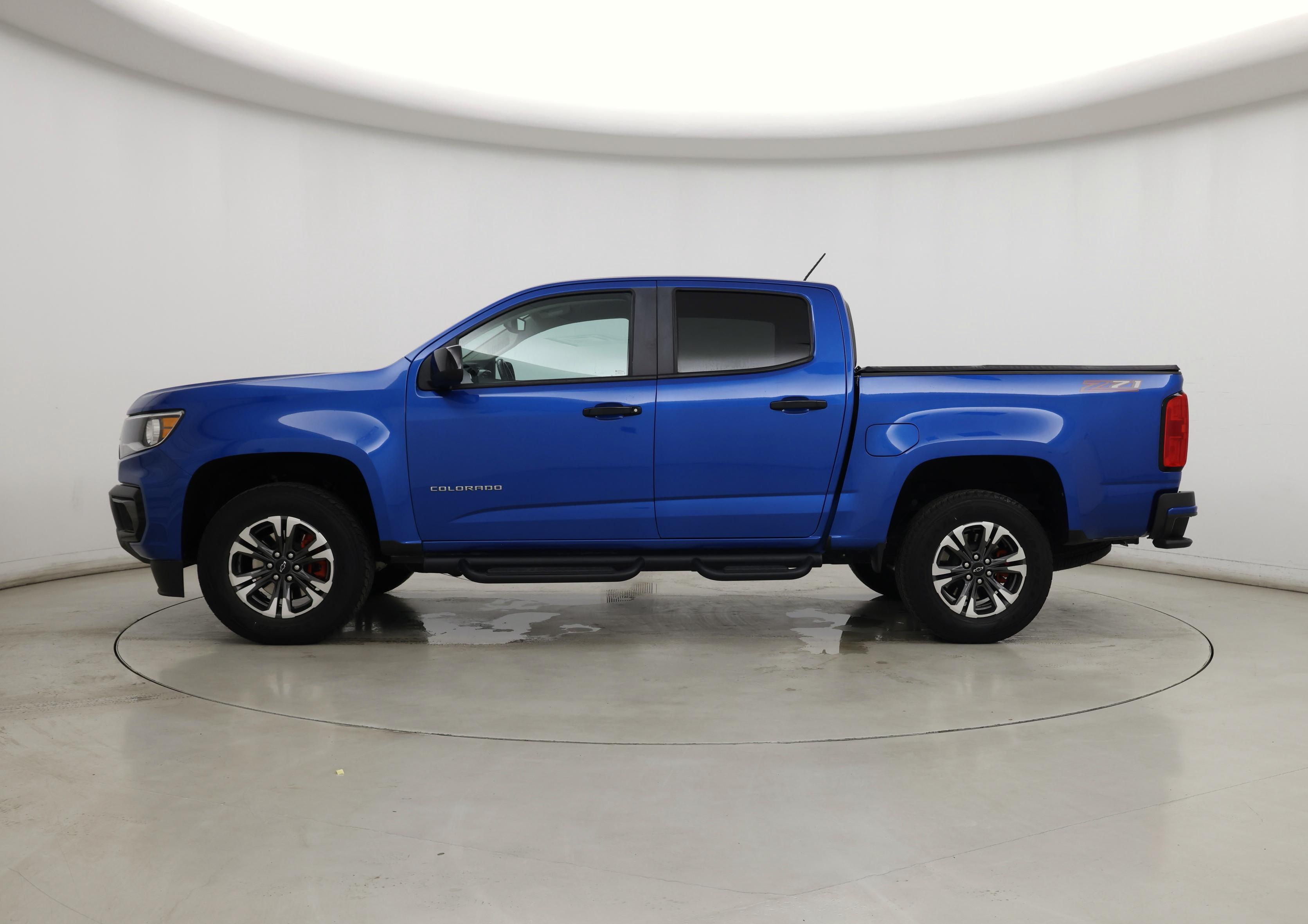 Thumbnail: 2022 Chevrolet Colorado - 3