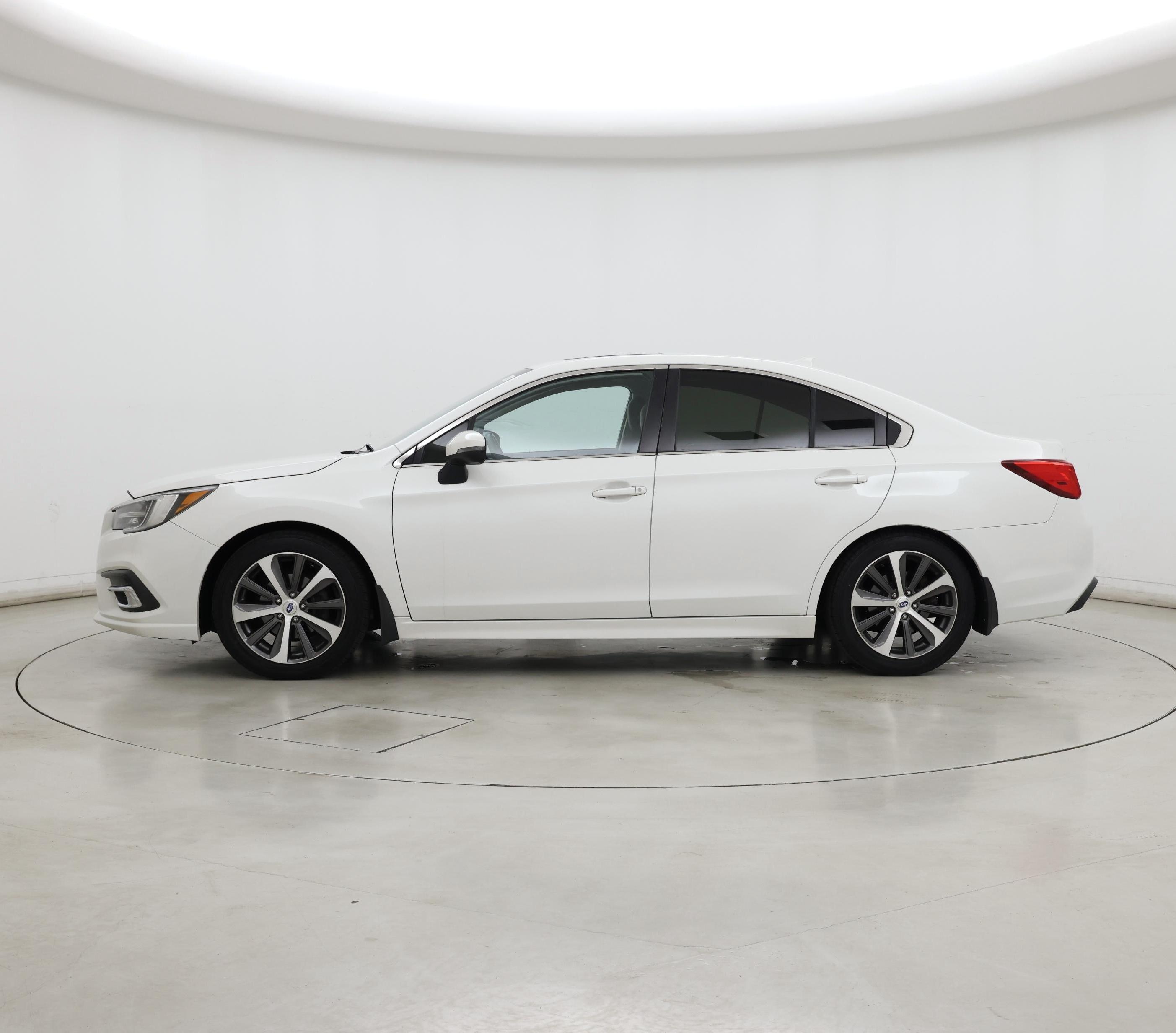 Thumbnail: 2018 Subaru Legacy - 3