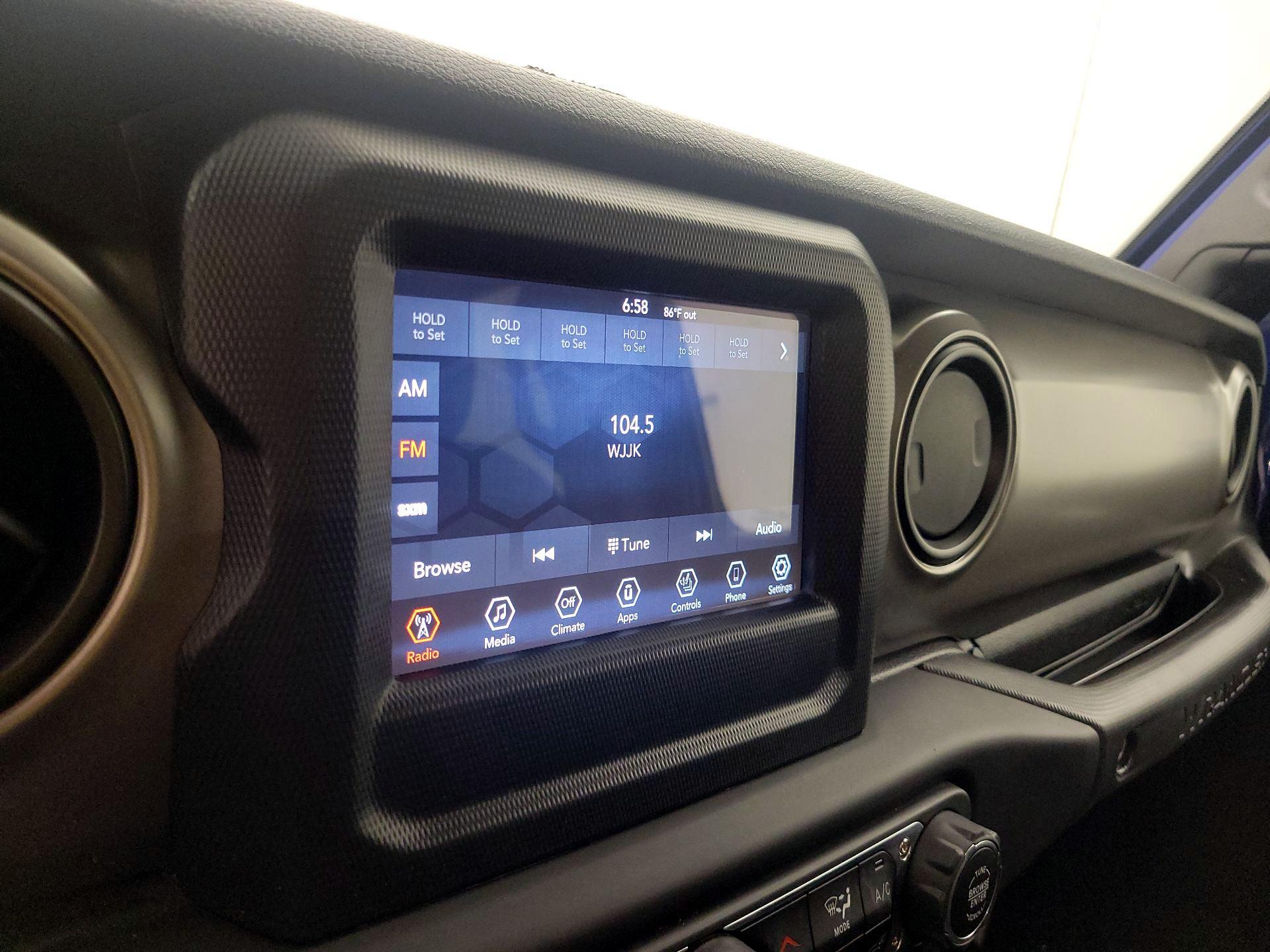 Thumbnail: 2019 Jeep Wrangler - 15