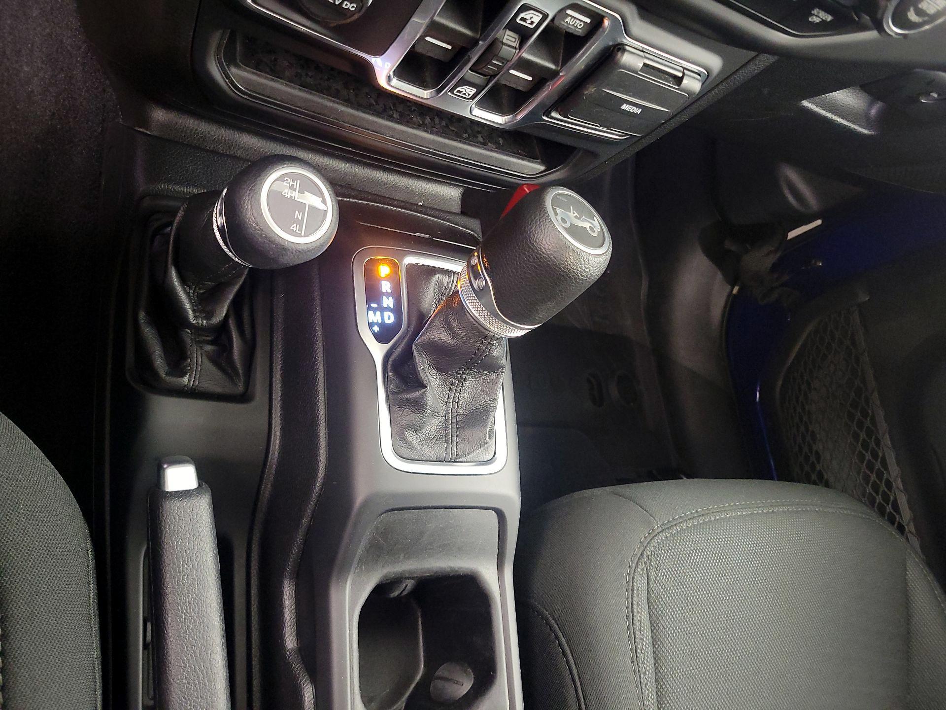 Thumbnail: 2019 Jeep Wrangler - 17
