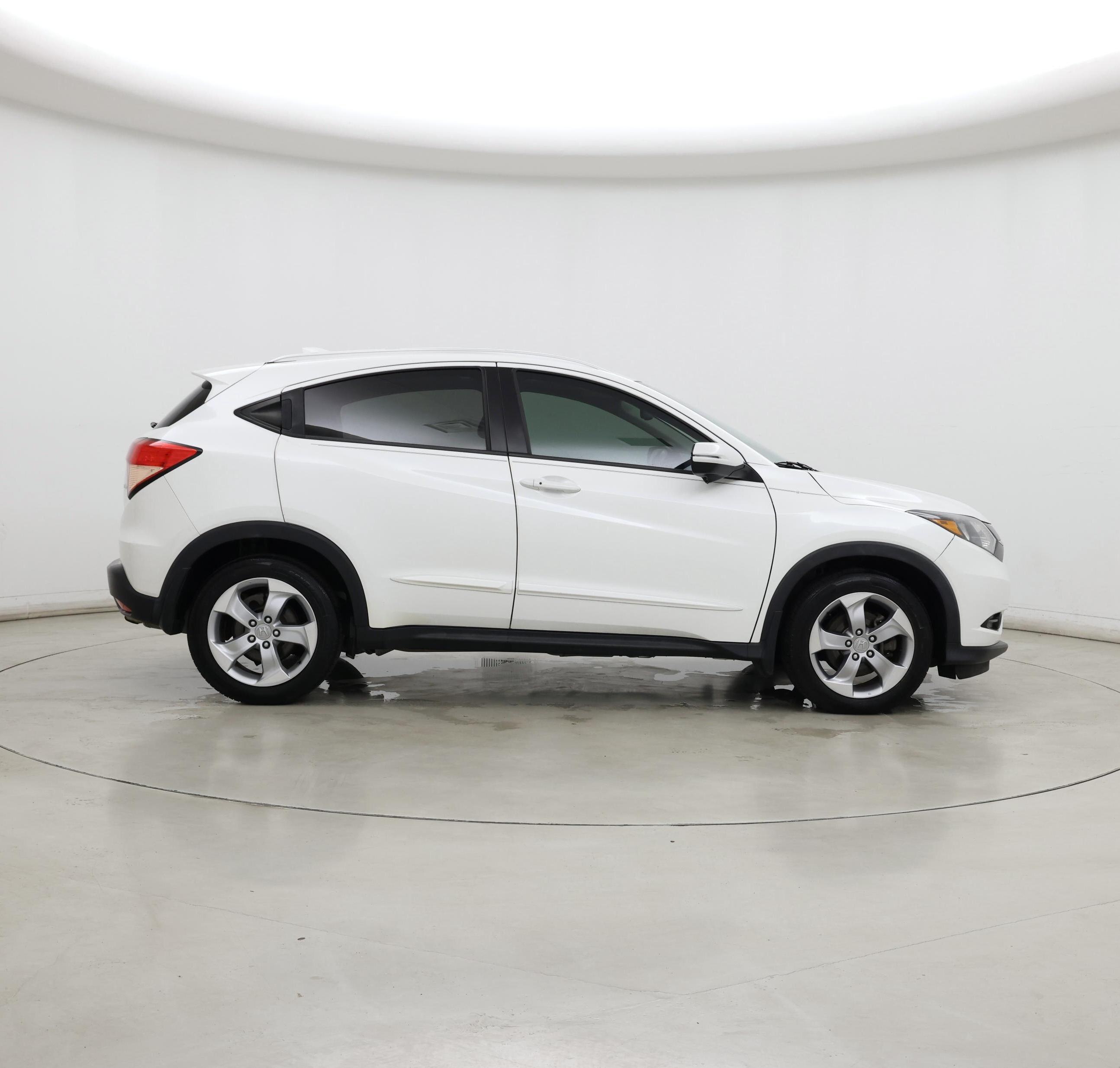 Thumbnail: 2016 Honda HR-V - 7