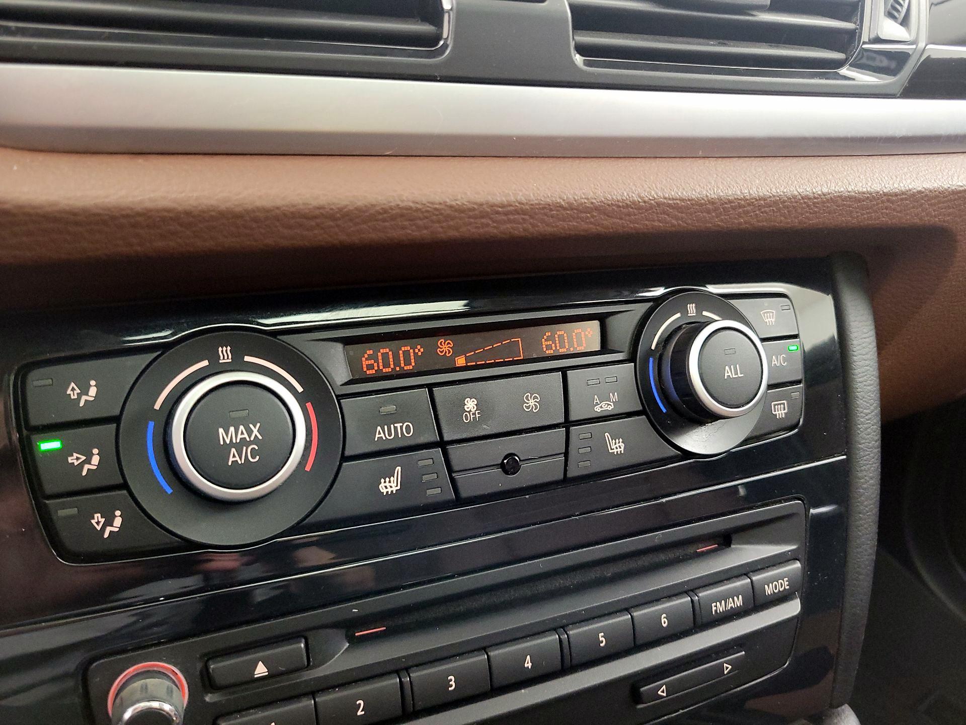 Thumbnail: 2015 BMW X1 - 17