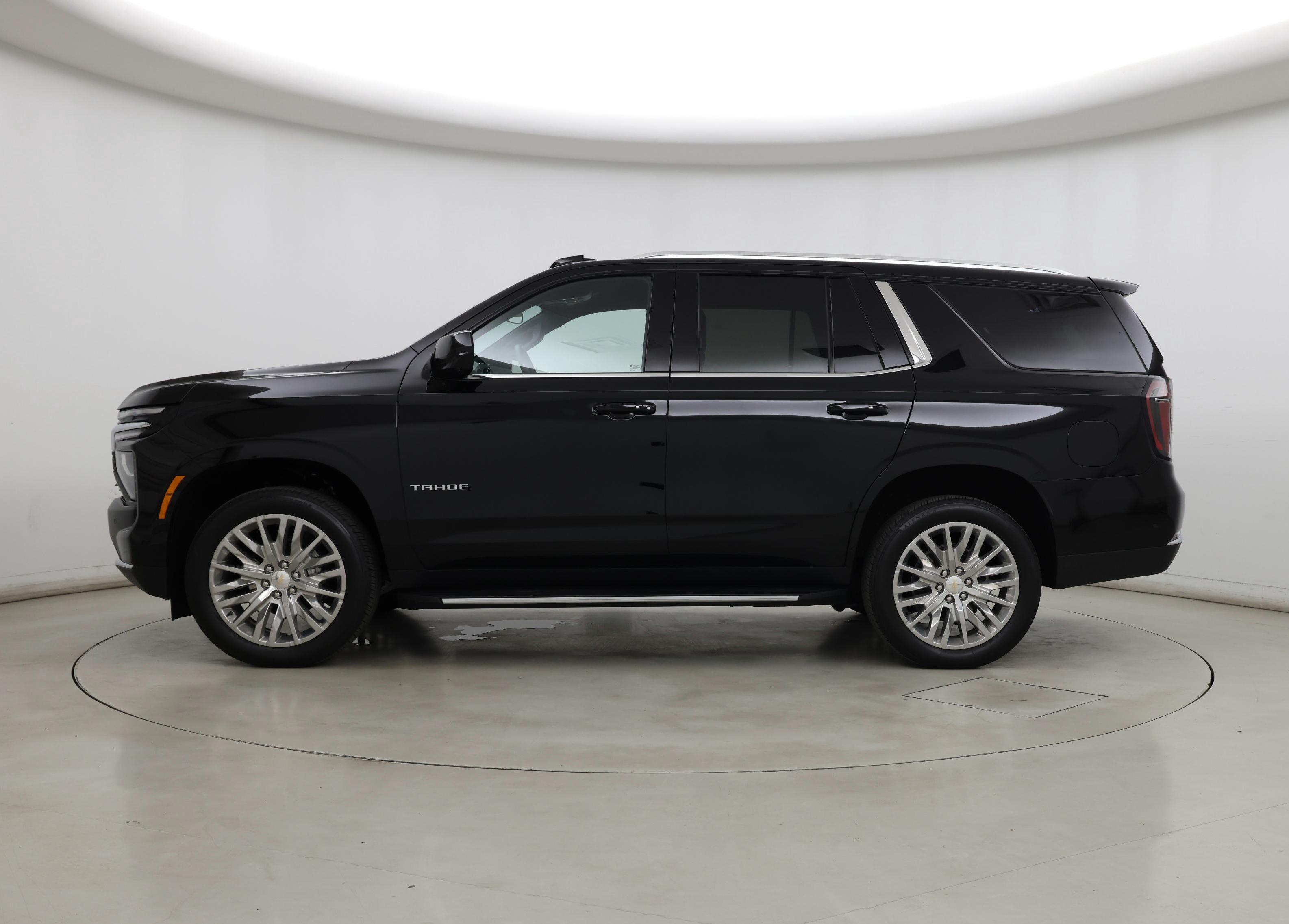Thumbnail: 2025 Chevrolet Tahoe - 3