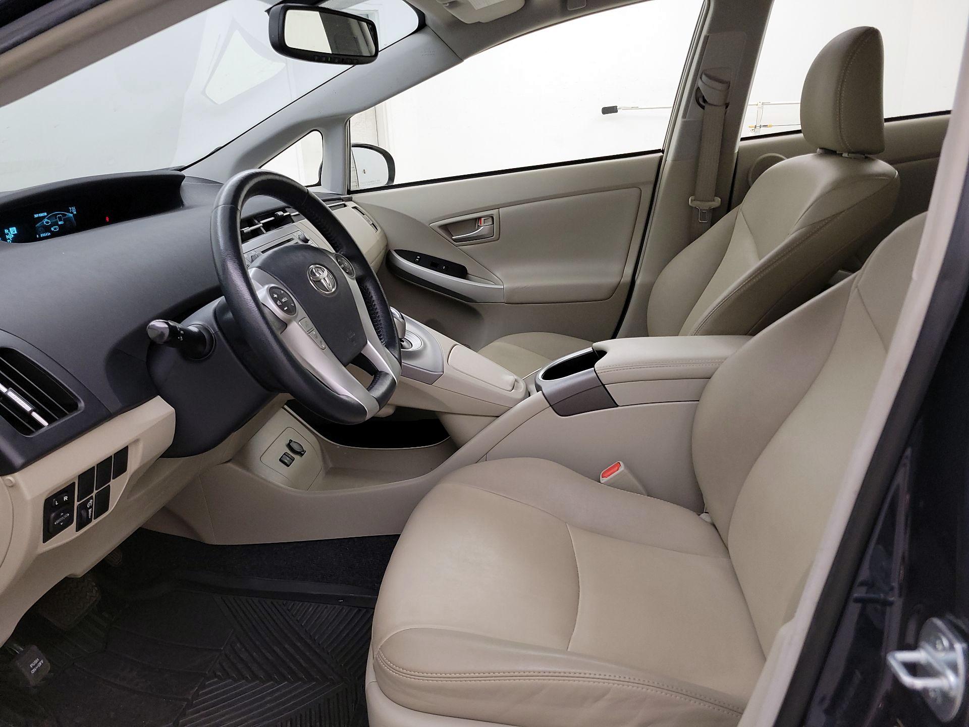 Thumbnail: 2015 Toyota Prius - 11
