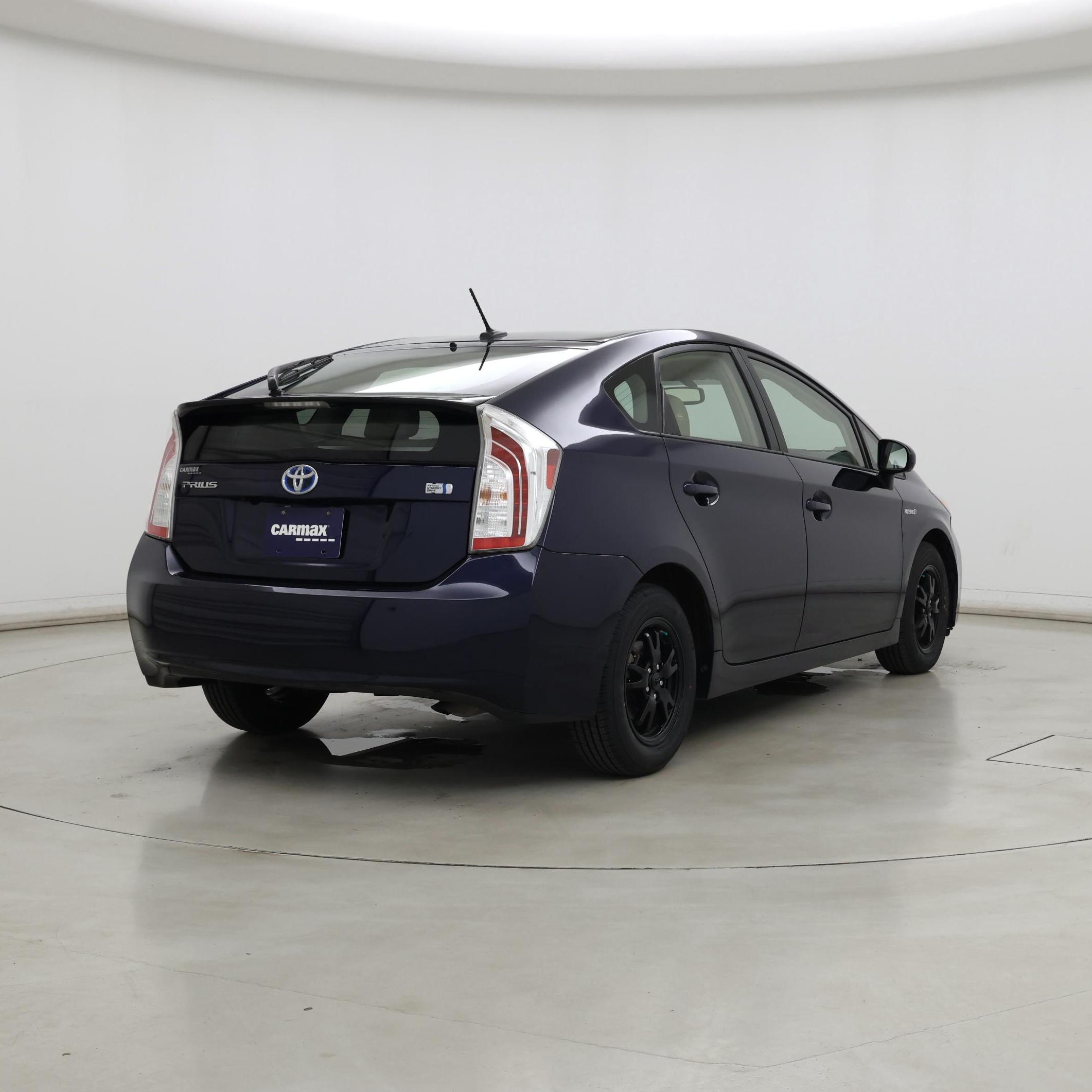 Thumbnail: 2015 Toyota Prius - 8