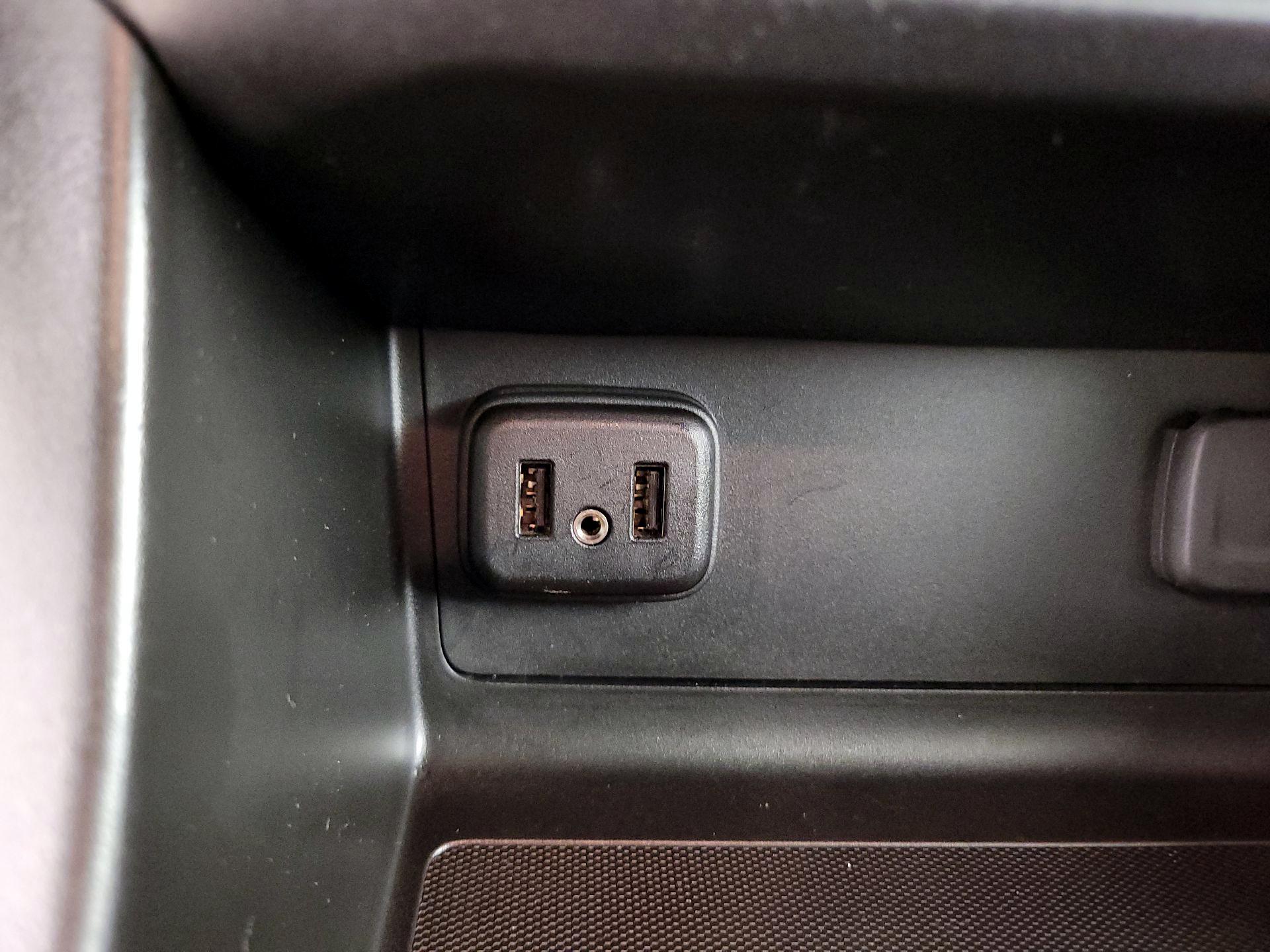 Thumbnail: 2021 Chevrolet Colorado - 18